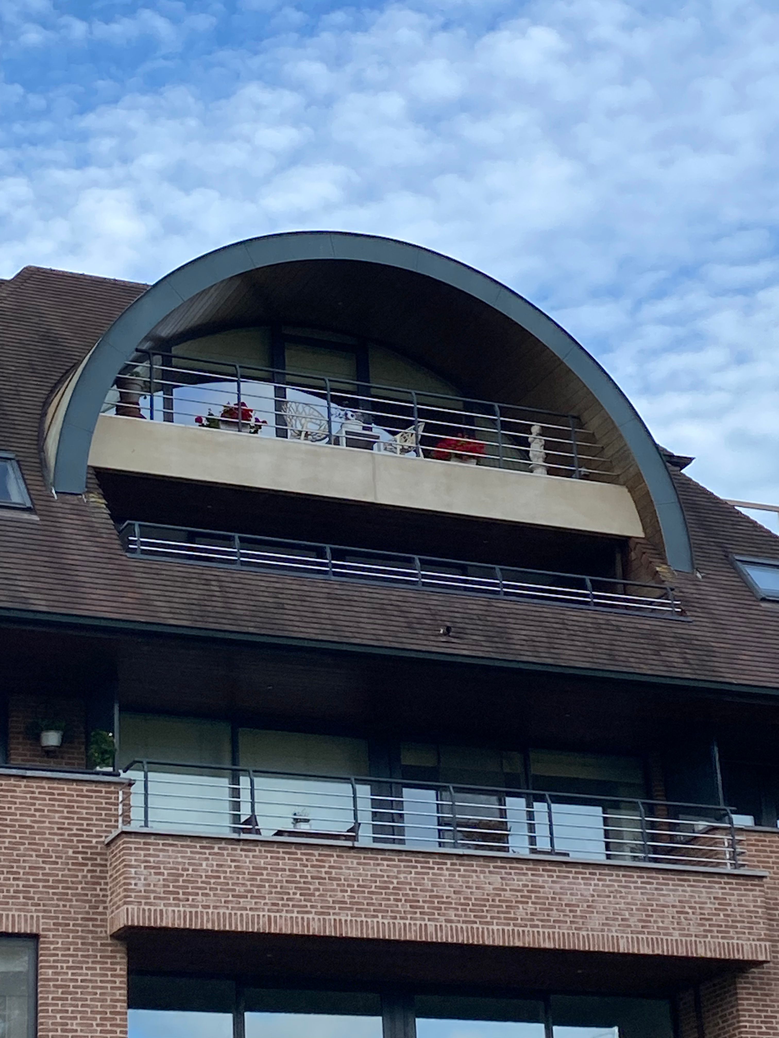 Instapklaar 2-slpk APPARTEMENT + GARAGE foto 6