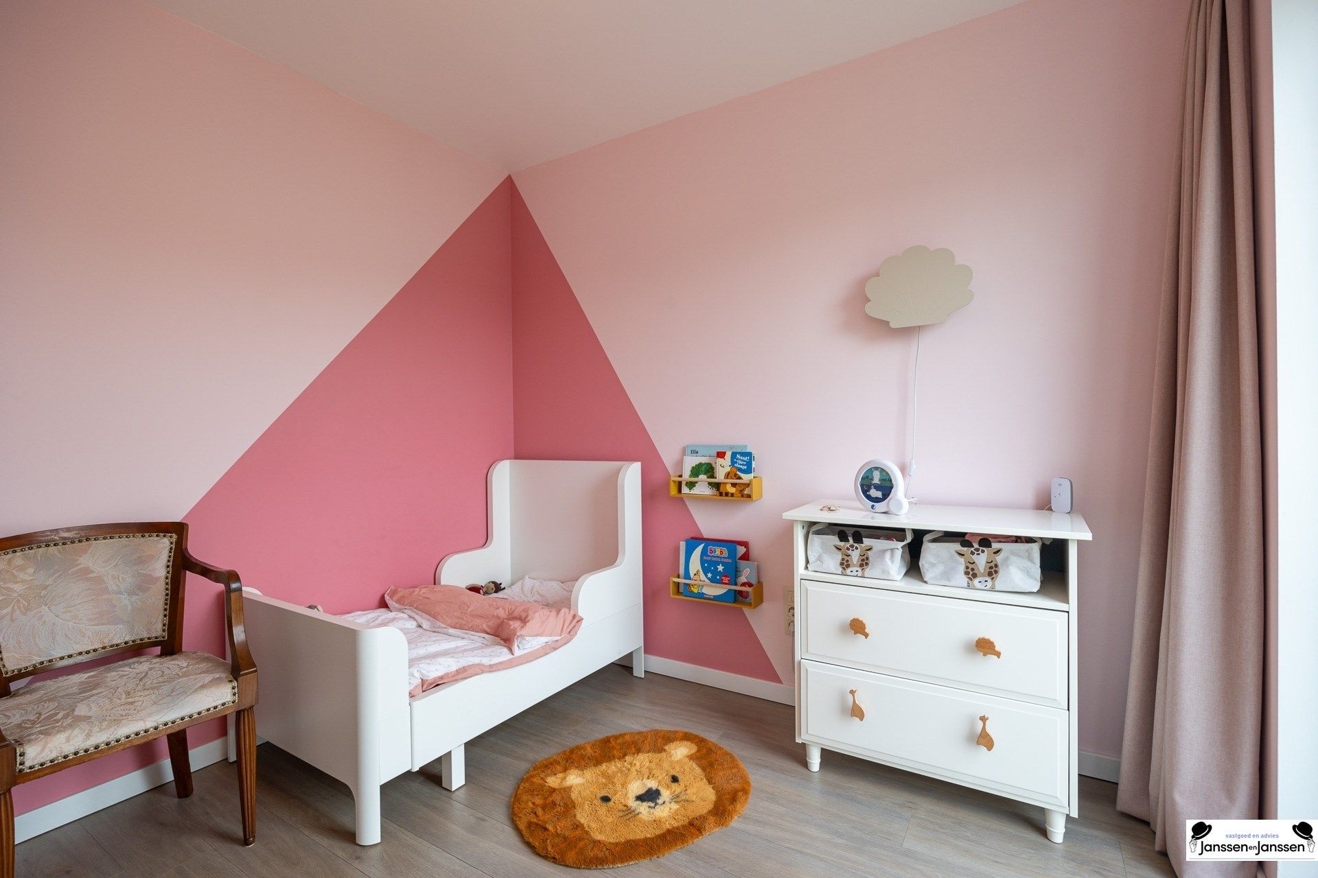 Instapklaar, energiezuinig en charmant huis foto 17