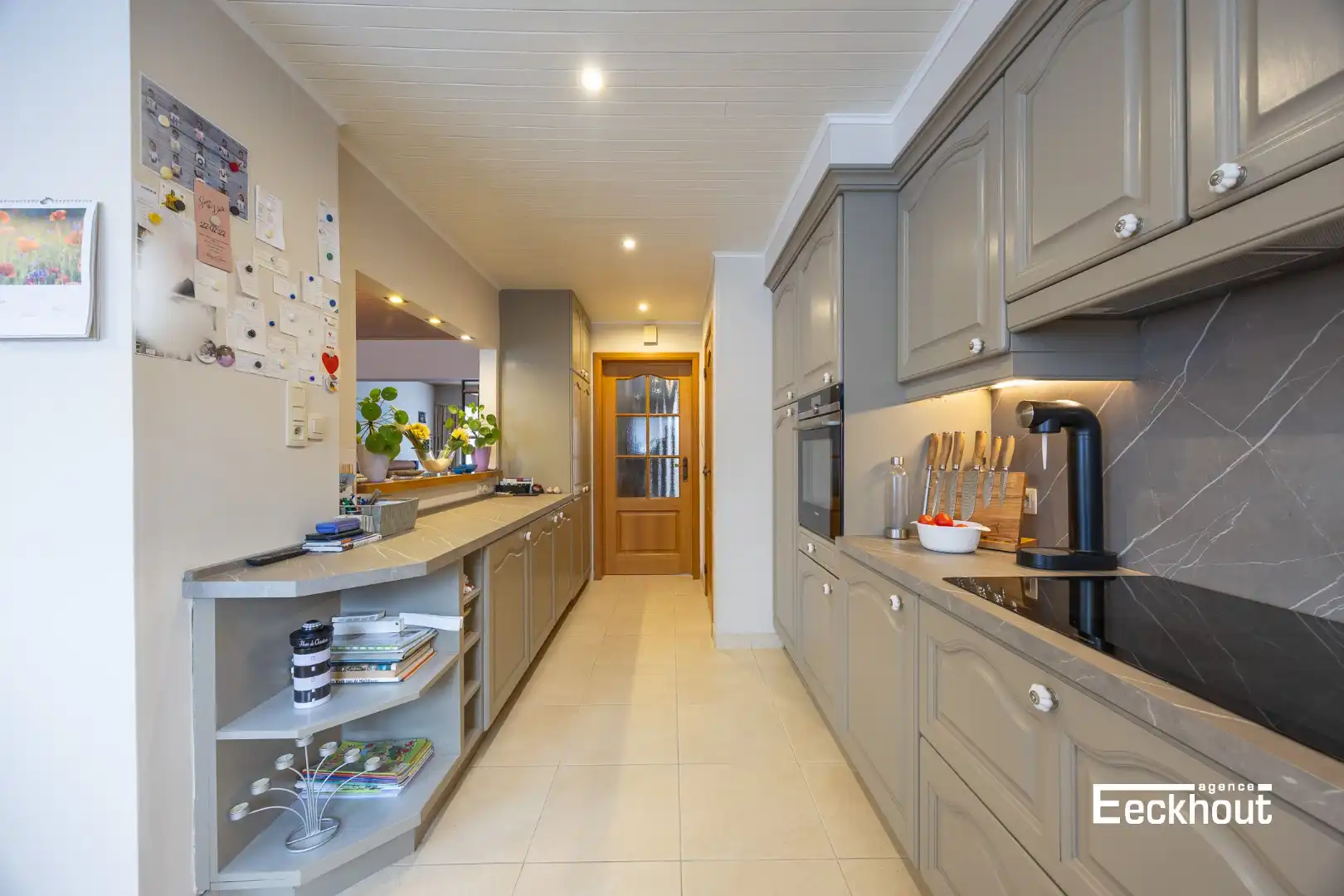 Verzorgde, instapklare woning met onderhoudsvrije buitenruimte! foto 7