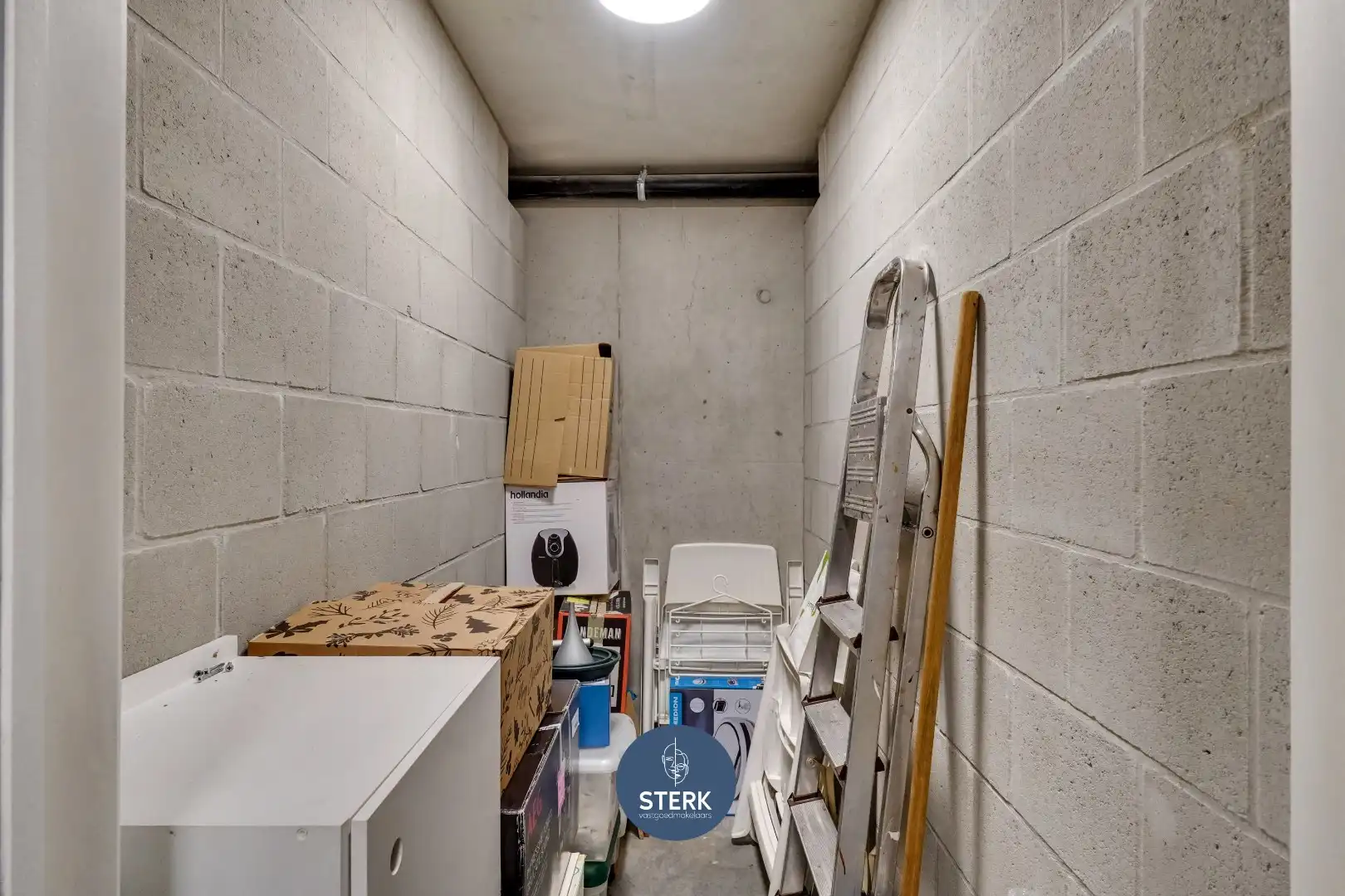 RECENT APPARTEMENT INCLUSIEF PARKING + 2 BERGINGEN IN CENTRUM LANAKEN !  foto 25