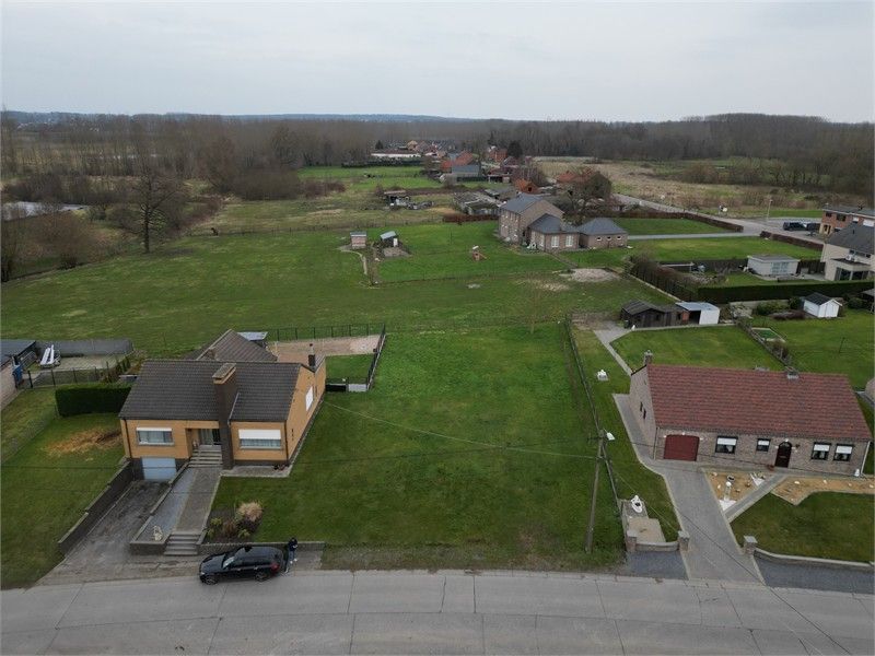 GOED GELEGEN BOUWGROND GESCHIKT VOOR OPEN BEBOUWING IN SINT-TRUIDEN foto 2