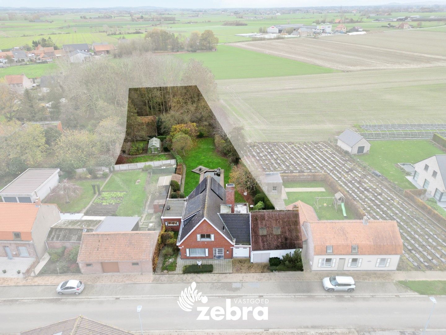 Ruime woning met grote tuin, zwemvijver en schuur in Beveren aan de IJzer! foto 31