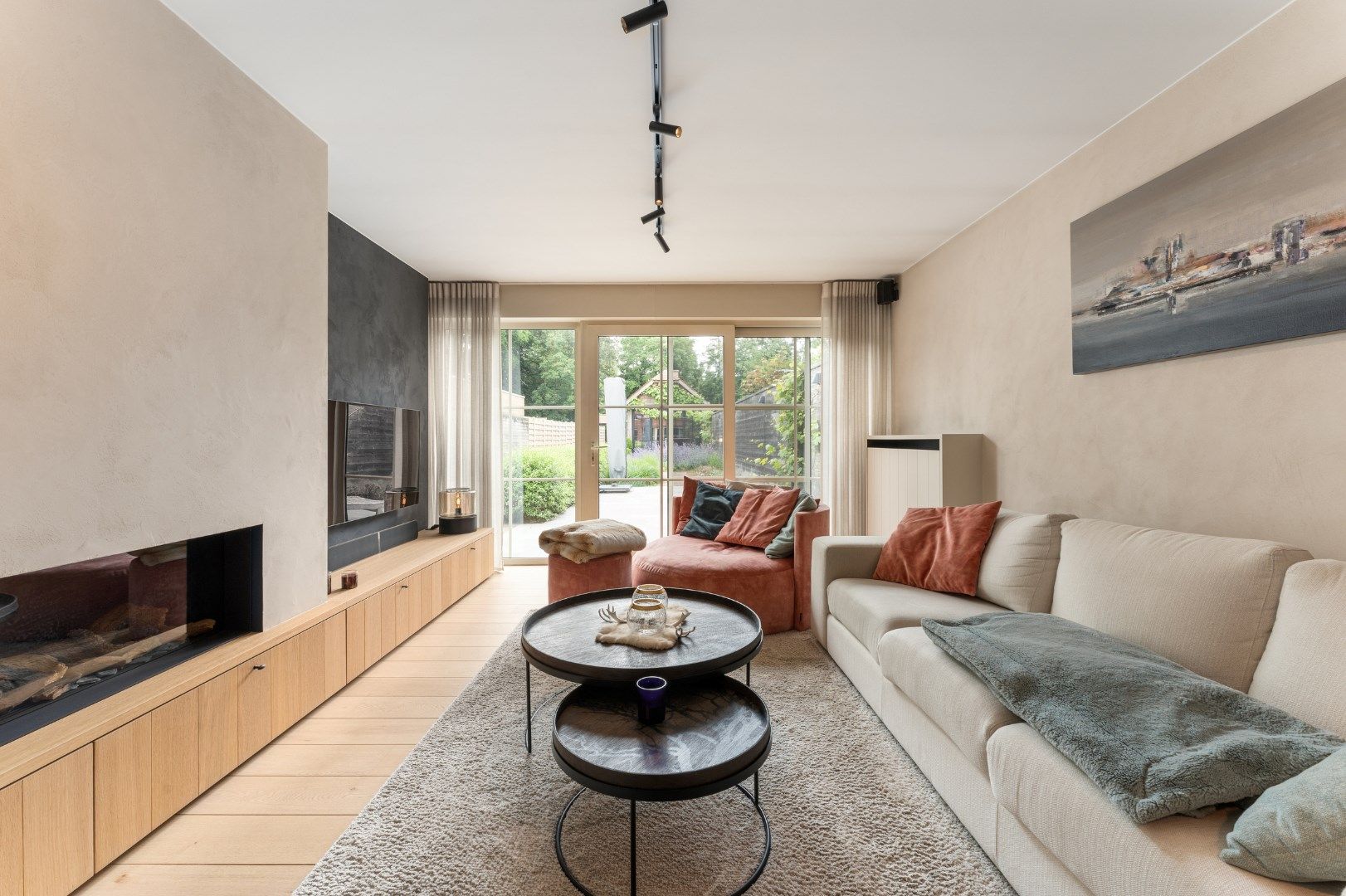 PRACHTIGE WONING MET EIKEN BIJGEBOUW | HANDELSRUIMTE & 4 GARAGES!!!  foto 6