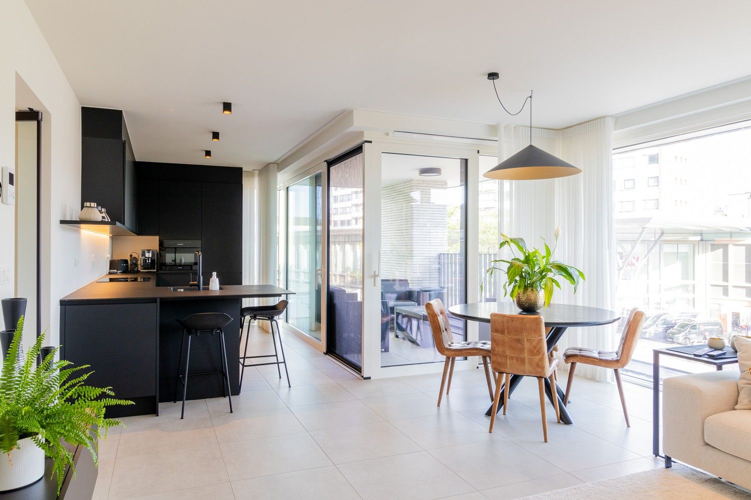Genk, Winterslagstraat 24 bus 22 - Luxueus afgewerkt appartement met prachtig uitzicht op het "stadsbos" in hartje Genk. foto 3