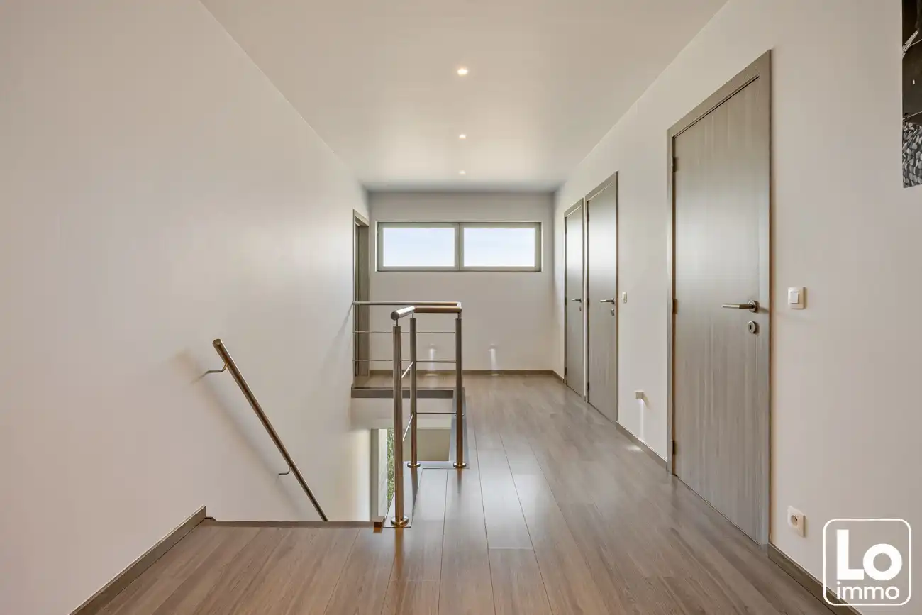 Instap klare moderne open villa met dubbele inpandige garage en een gezellige tuin op een toplocatie nabij het centrum van Lochristi! foto 42