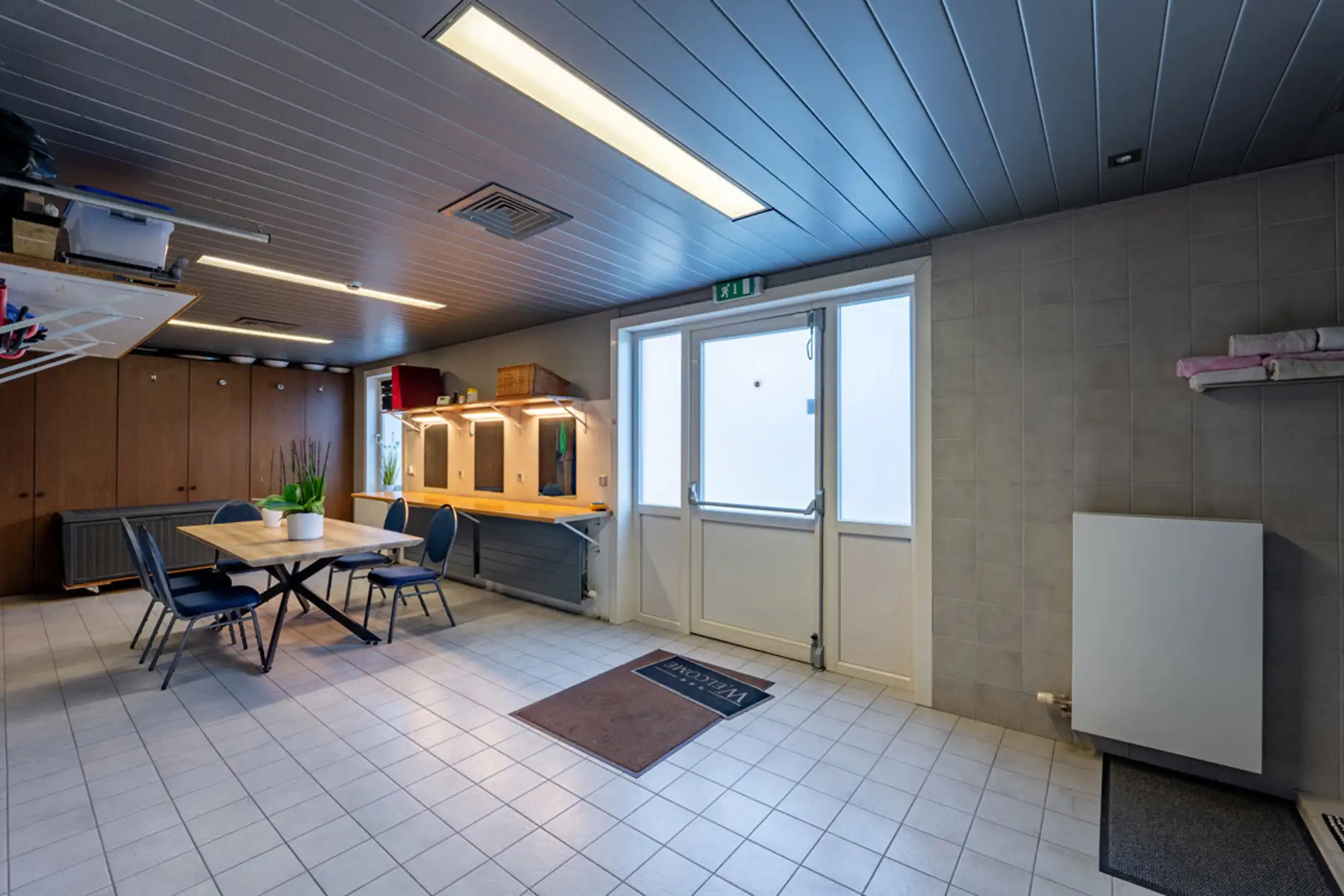 Zeer rendabele feestzaal met café en woonst foto 14
