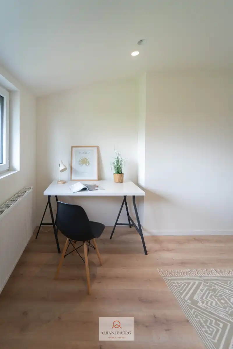 Uitmuntend gelegen gerenoveerde woning ! foto 28