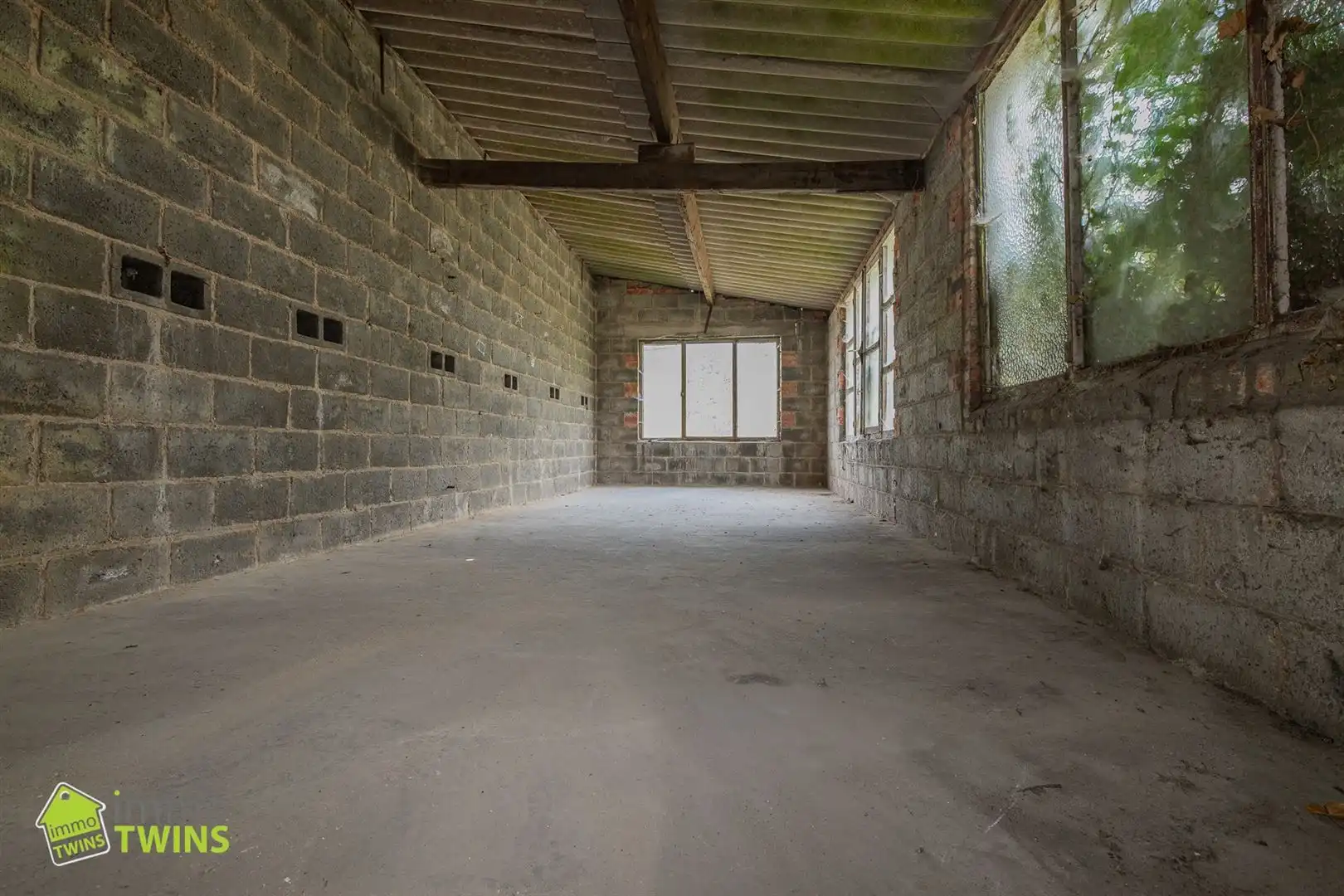 Handelswoonst op commerciële topligging te Moerzeke/Kastel  foto 17