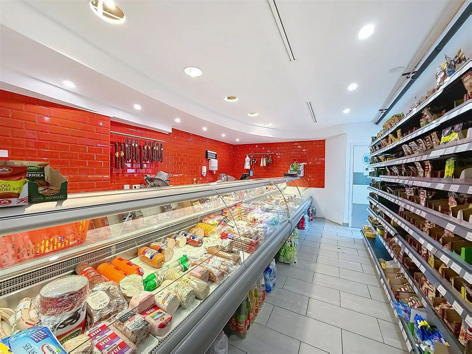 Opbrengsteigendom van 6 APP en handelspand foto 53