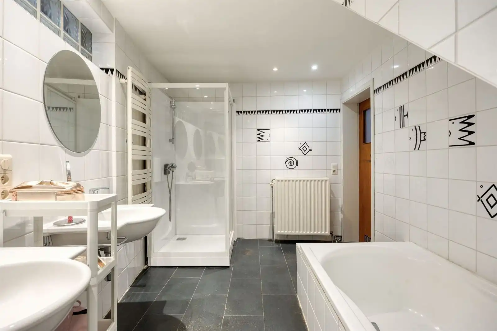 Woning met 5 slaapkamers en polyvalente ruimtes (250m²) foto 22