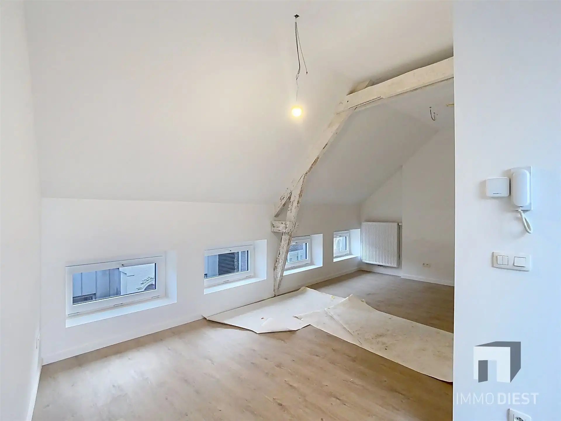 Knap appartement met terras en 1 slpk - centrum Diest - veel lichtinval foto 4