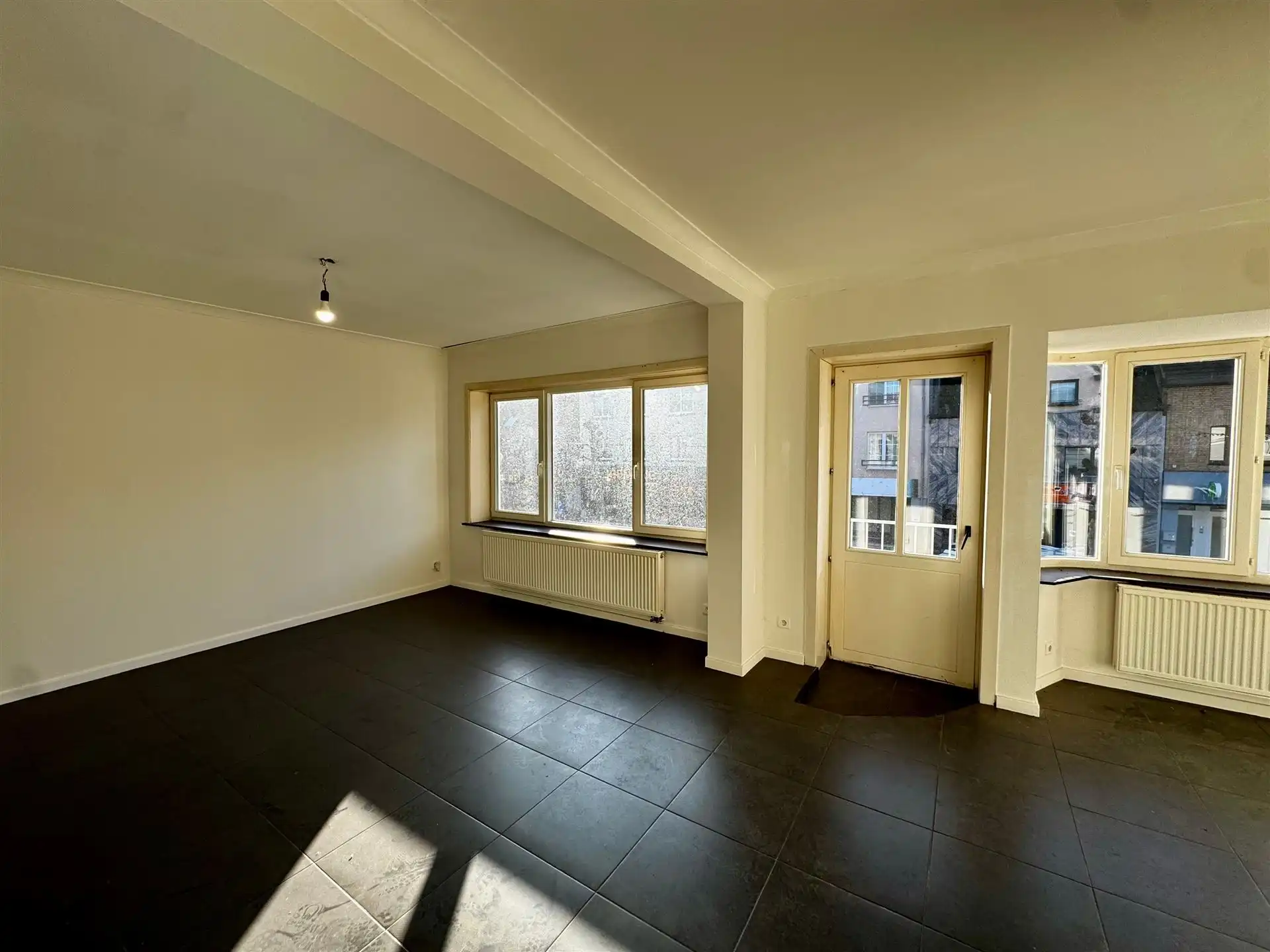 Opbrengsteigendom: handelspand met 2 appartementen  foto 18