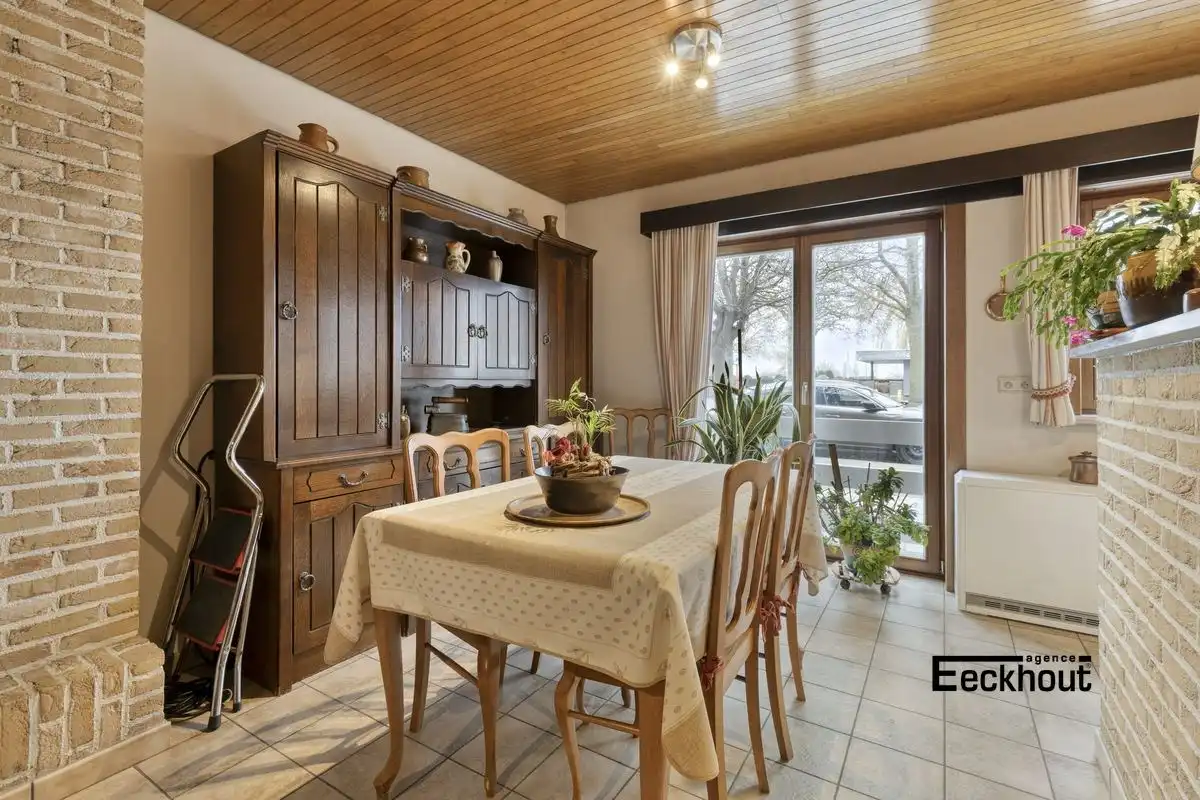 Gezellig appartement met 2 slaapkamers en ruime tuin met garage. foto 5