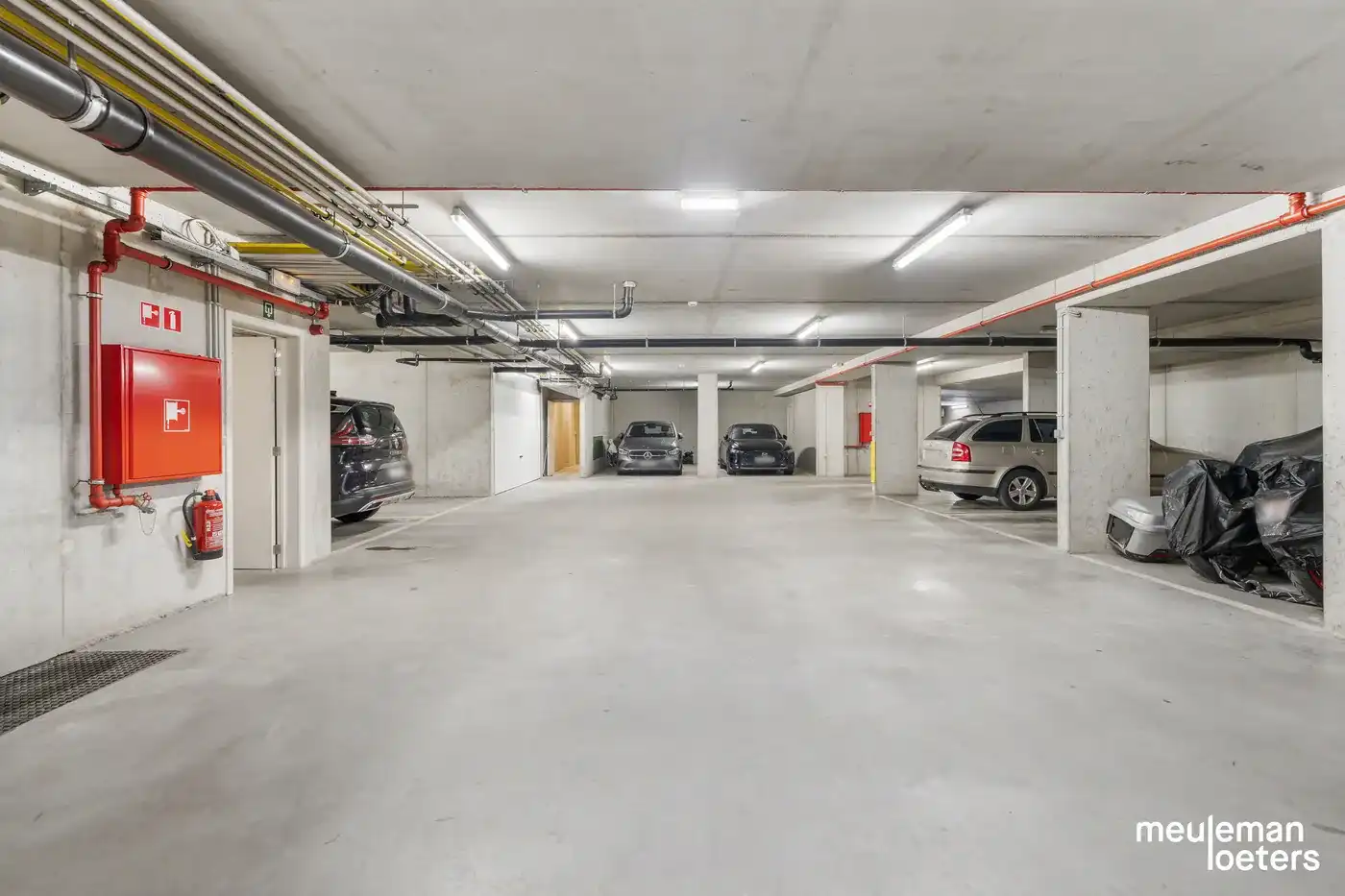 Riant en instapklaar duplexappartement met zéér ruime garagebox in centrum  foto 24