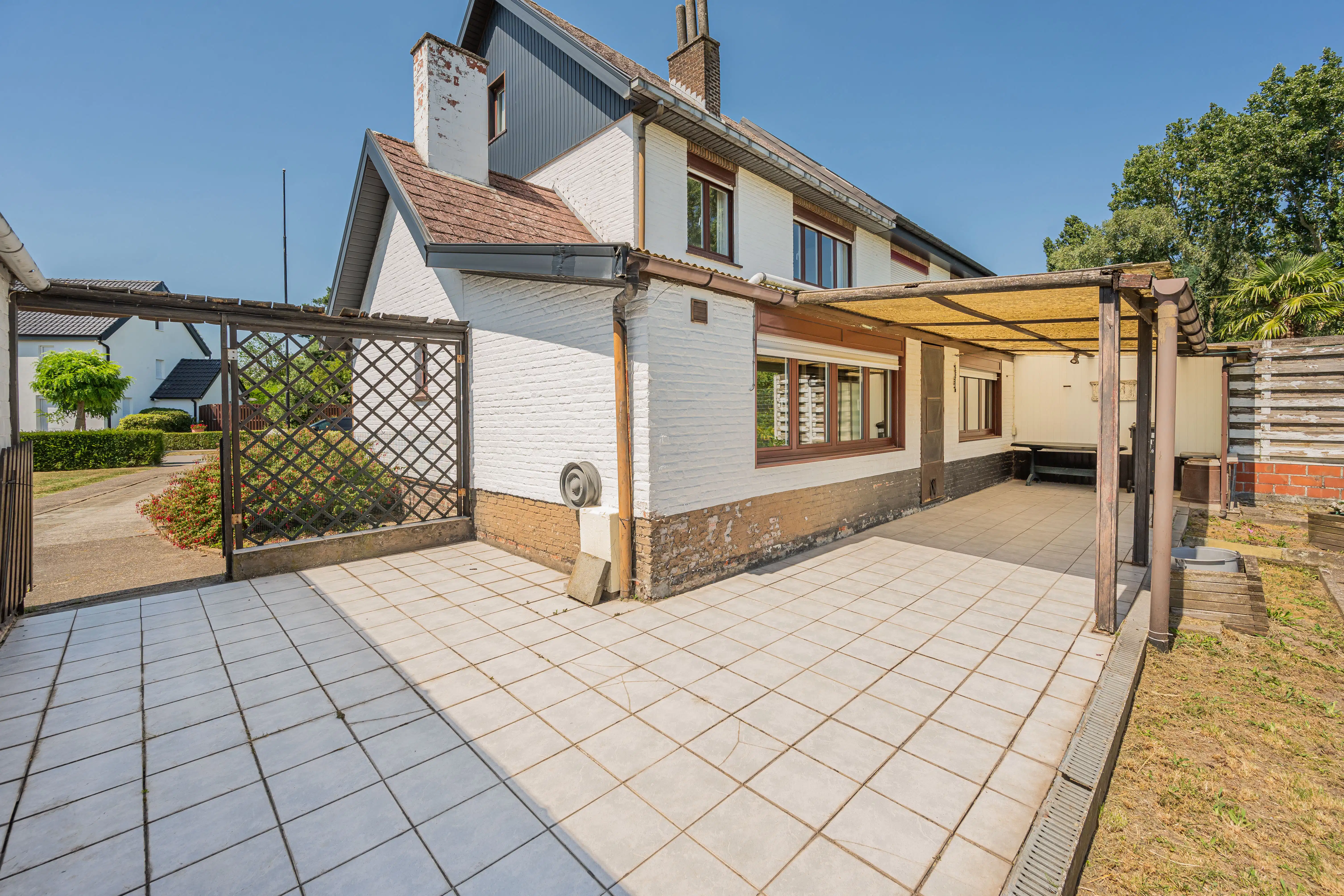 HOB op 819m² met uitzicht over weilanden, unieke ligging foto 2