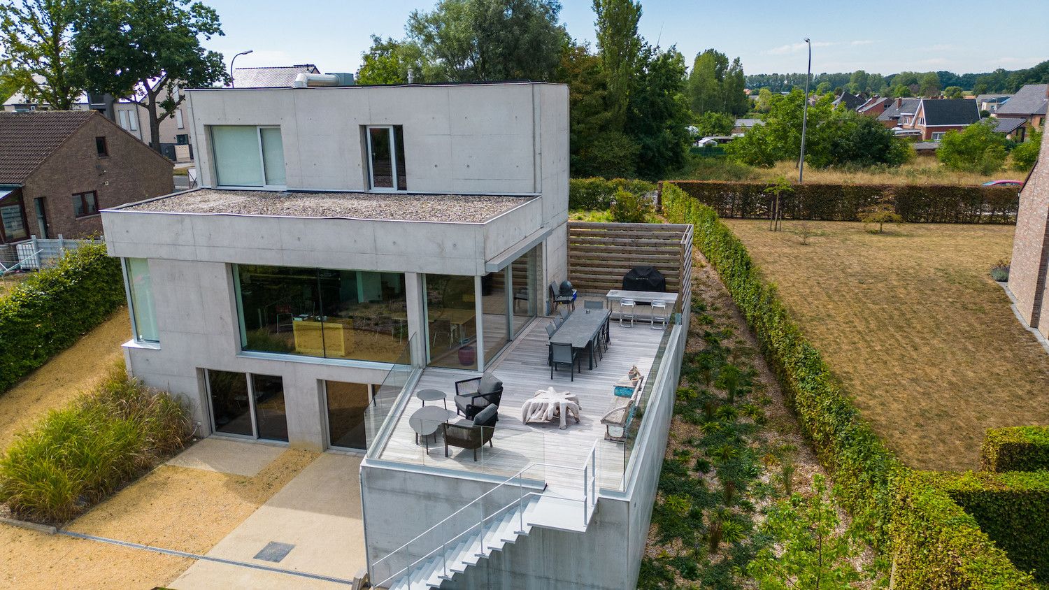 Moderne architectuurwoning op een perceel van 20a foto 18