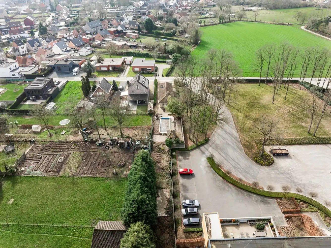 Gelijkvloerse woning met 2 slpkrs en zwembad te Bonheiden foto 3