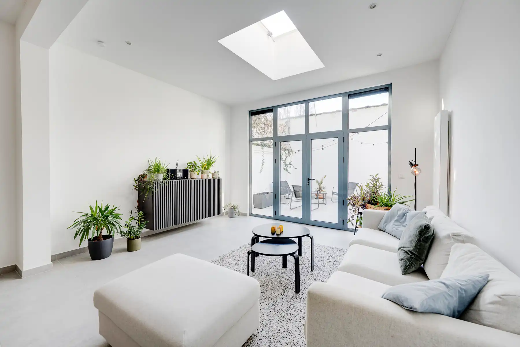 Instapklaar gelijkvloers appartement met grote buitenruimte foto 11