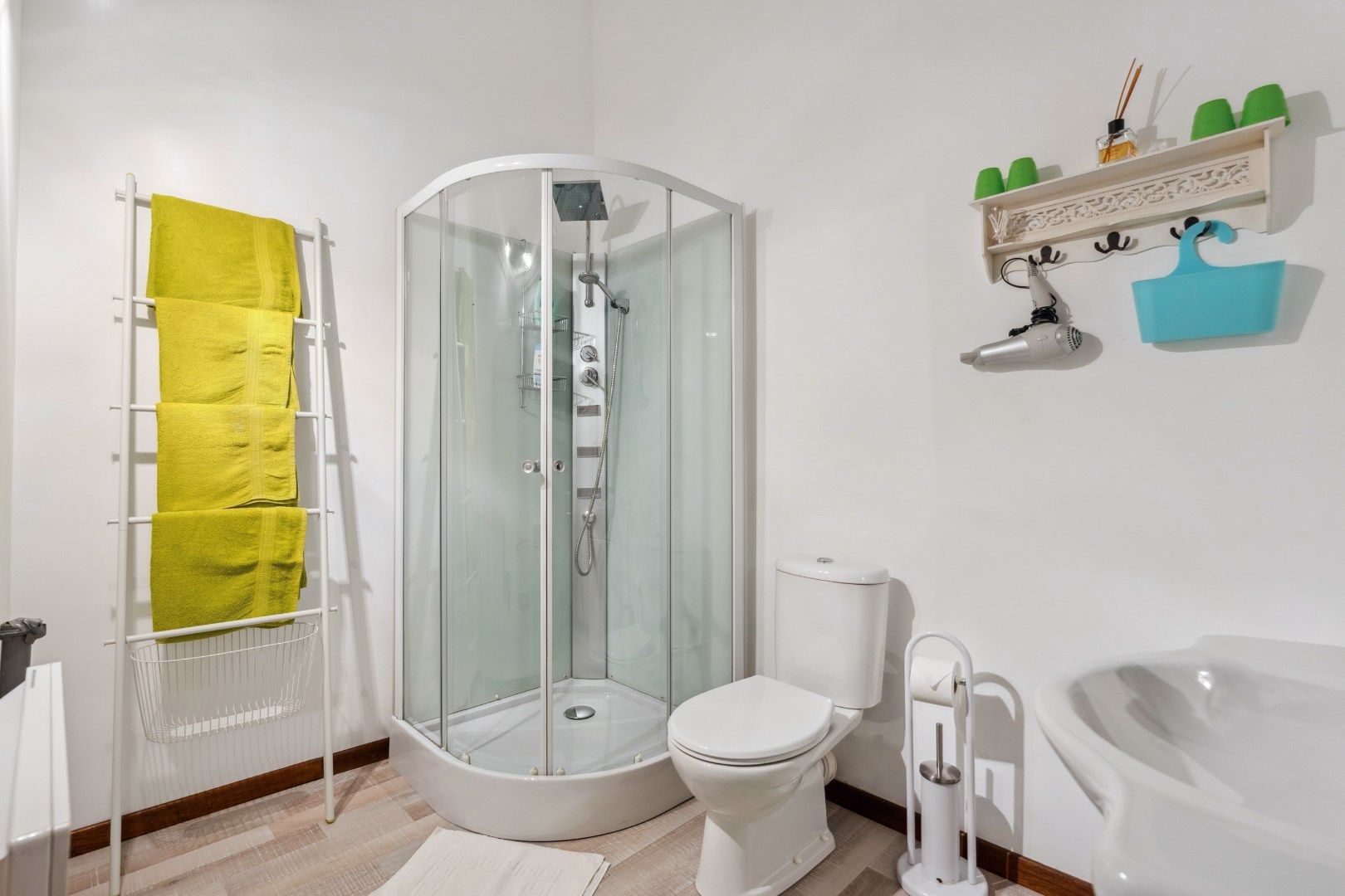 Unieke herenwoning momenteel uitgebaat als B&B en vakantiewoning  foto 31