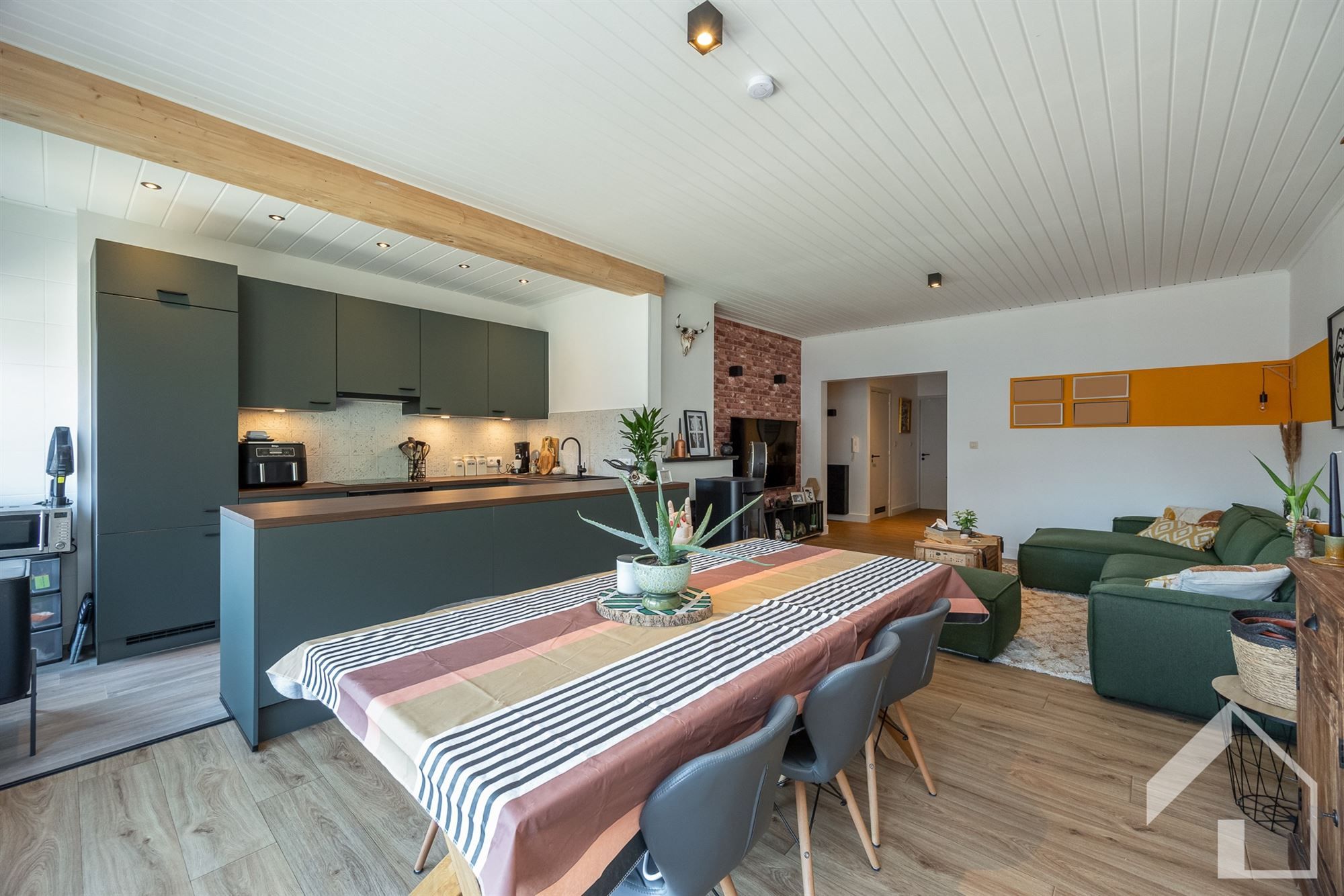 prachtig gerenoveerde 2-slaapkamerappartement foto 7