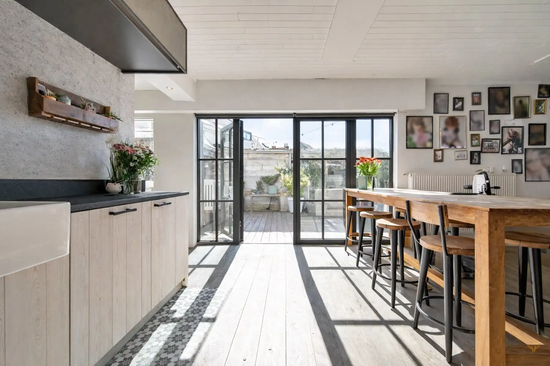 Hoofdfoto van de publicatie: Uniek perceel met 2 volwaardige woningen