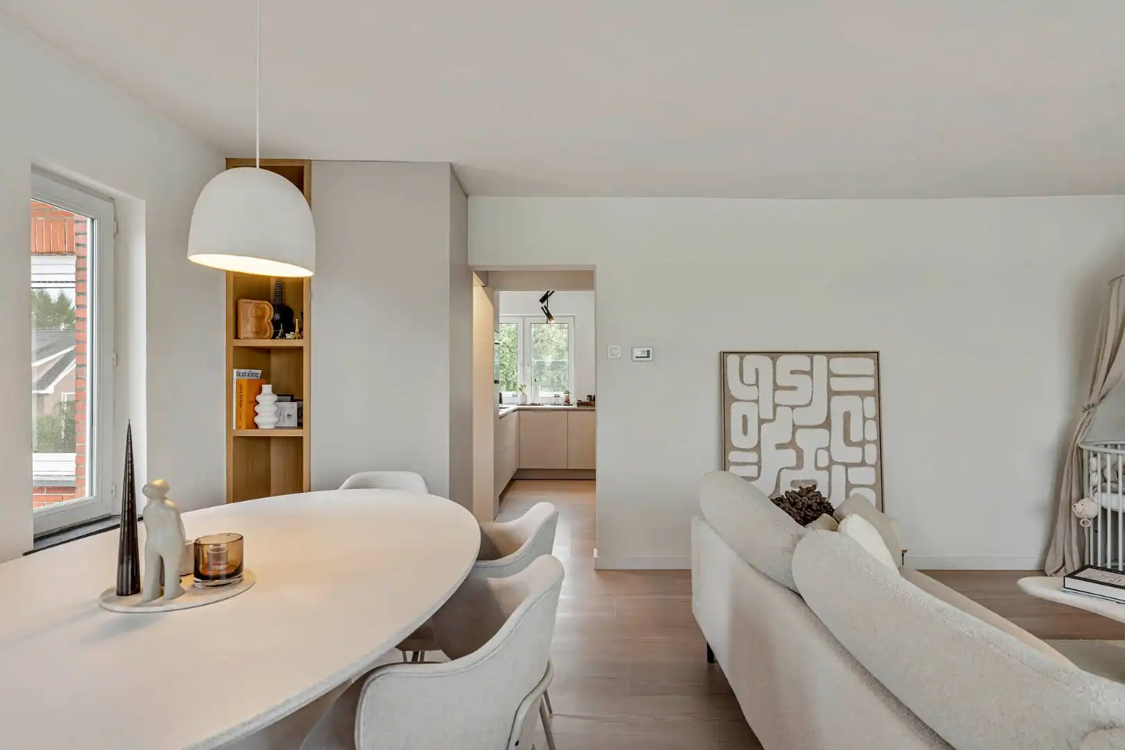Comfortabel, mooi gerenoveerd duplex-appartement mét ruim terras en carport! foto 8
