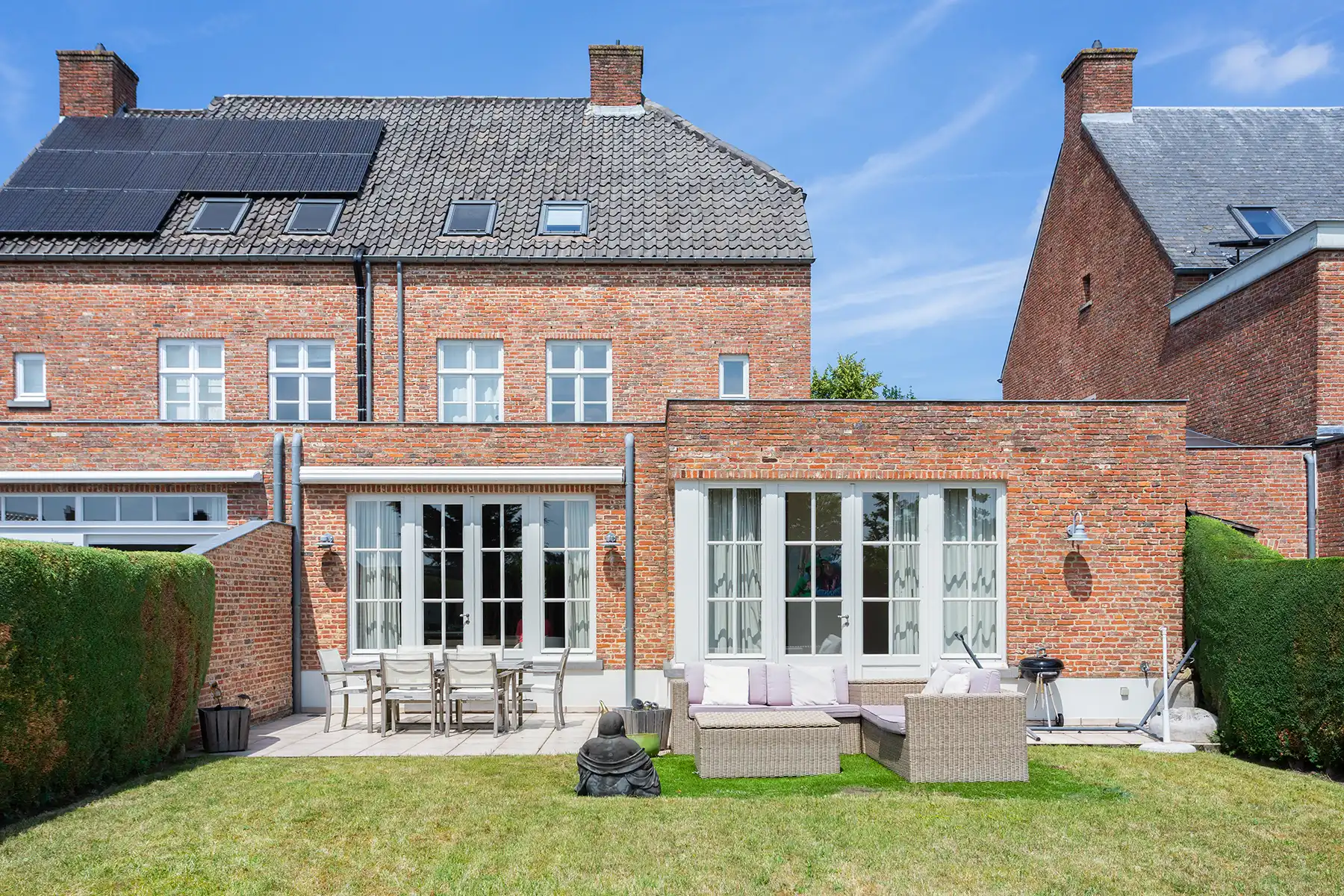 Kontich | Ruime en charmante woning met zuidgerichte tuin foto 25