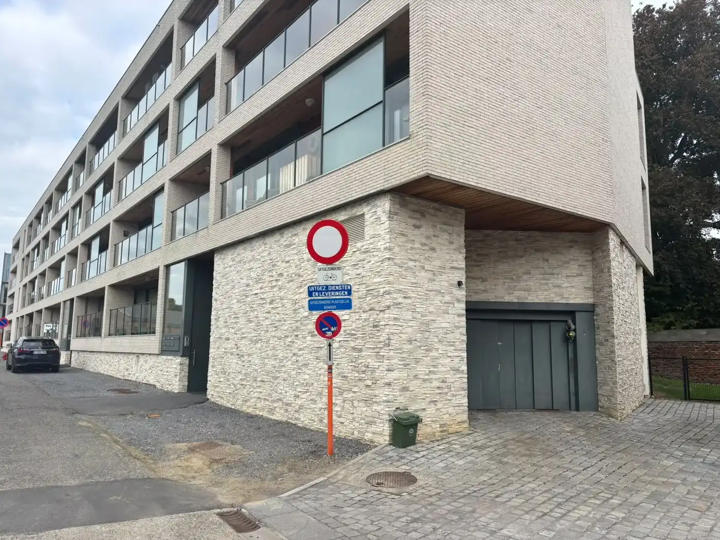 Staanplaats in ondergrondse garage in het centrum van Tienen  foto 2