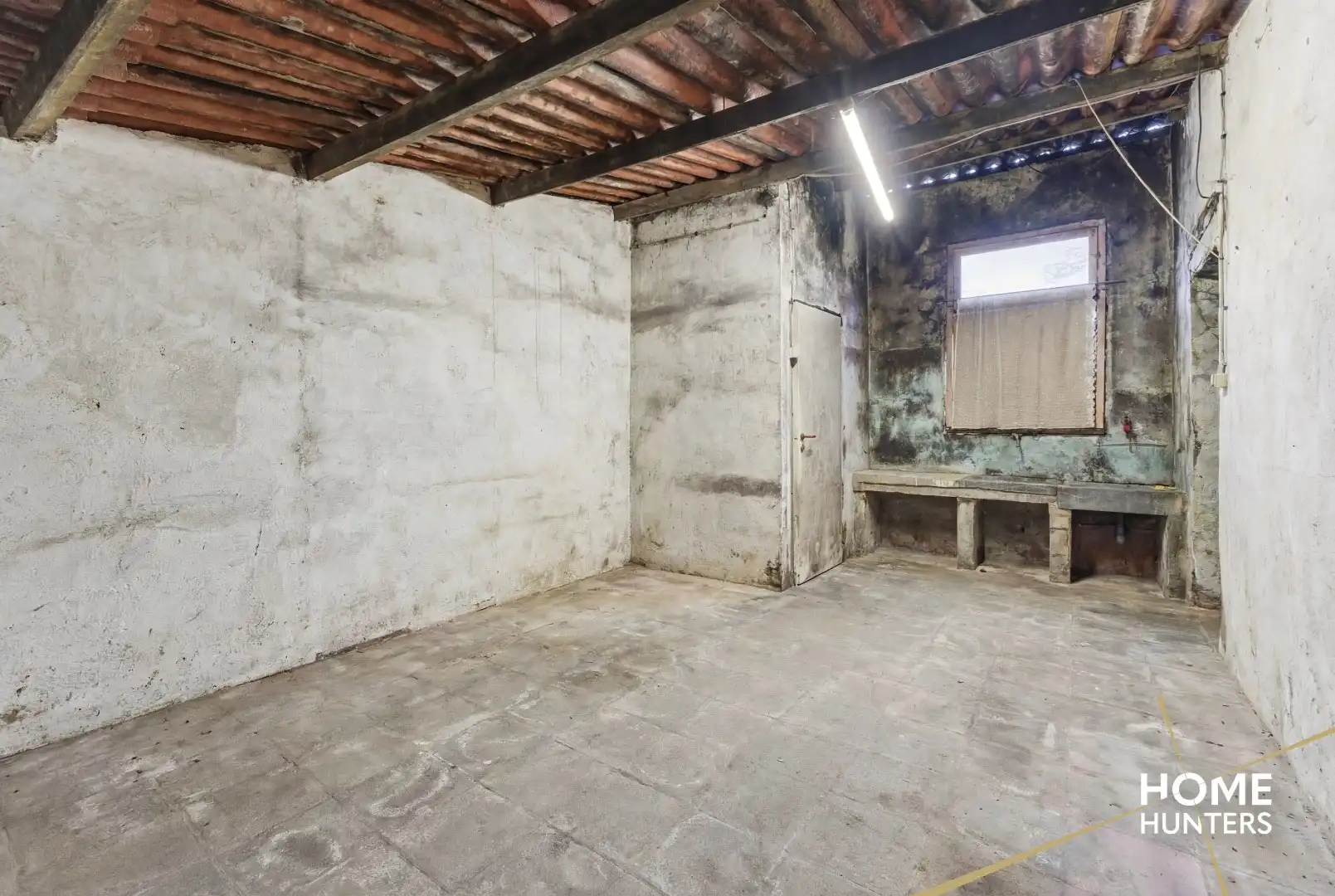 Te renoveren horecazaak met woonst op ruim perceel in Vlamertinge – Café De Hazewind foto 20