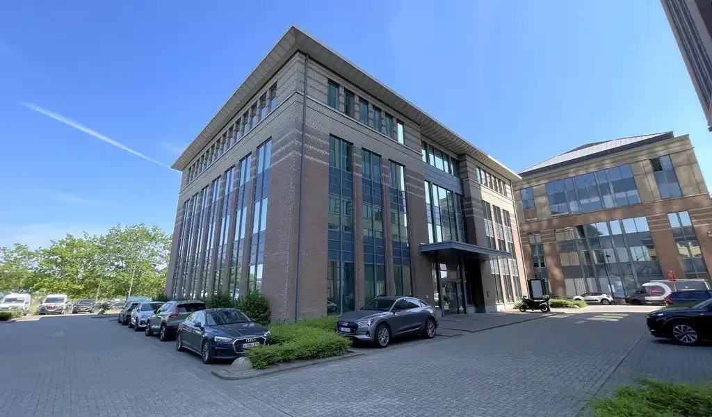 Landschapskantoor te huur vlakbij afrit E19 in Mechelen foto {{pictureIndex}}