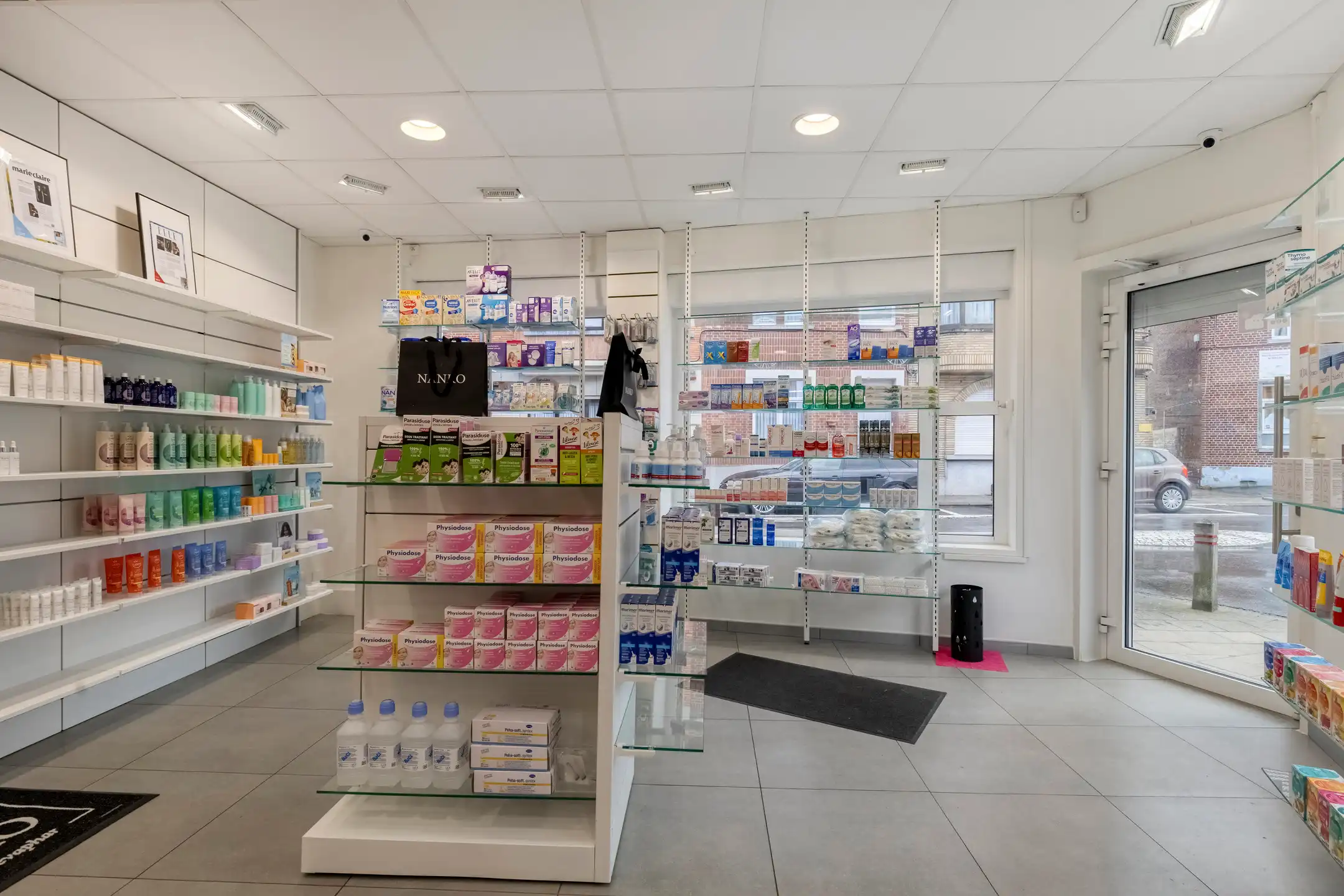 Handelsgelijkvloers te koop op toplocatie in Drogenbos foto 3
