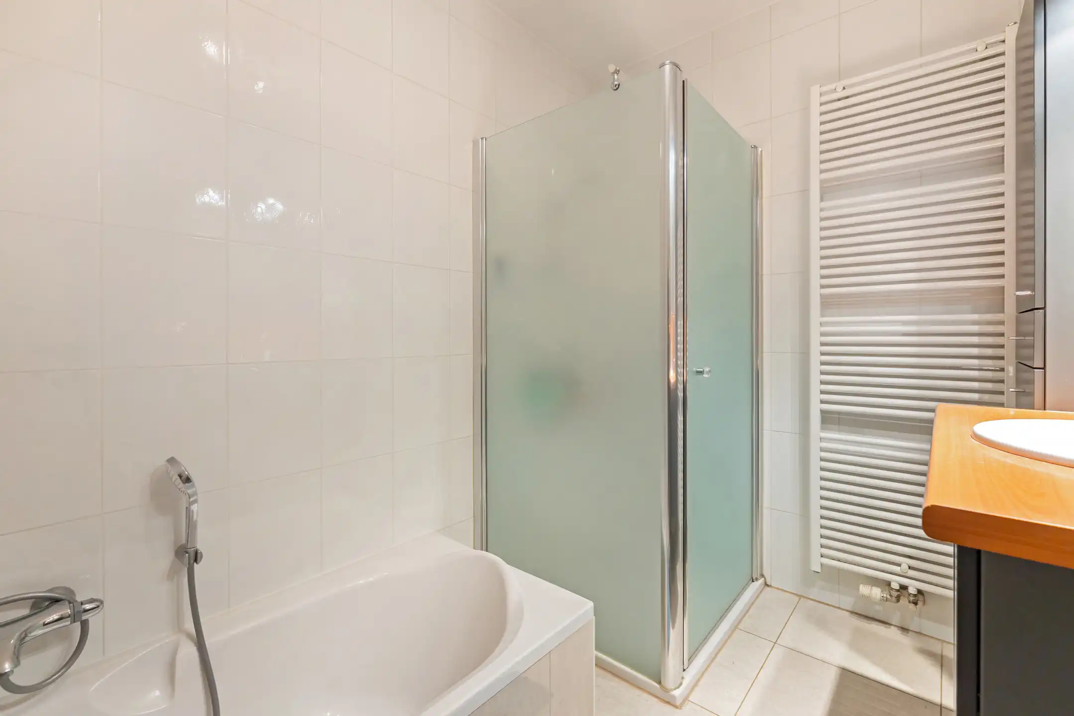 Gelijkvloersapp. met dubbele garage te Lanaken foto 12