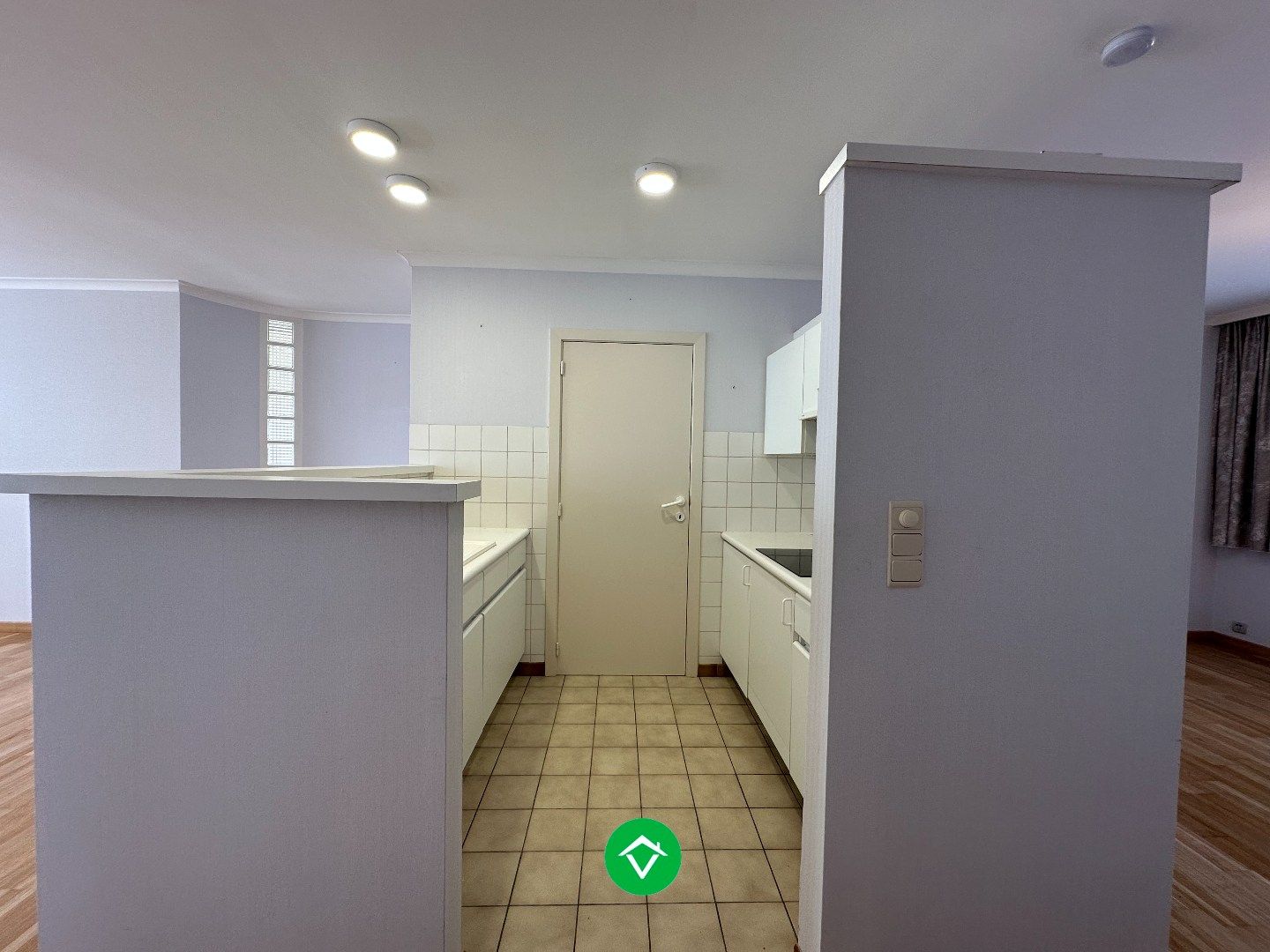 Gezellig 1-slaapkamer appartement met 2 terrassen in hartje Koekelare foto 7