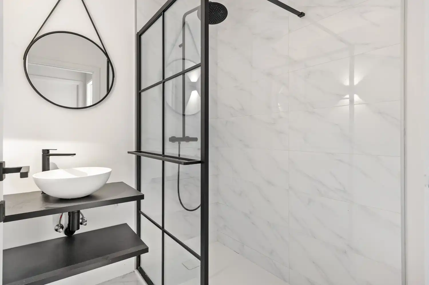 Modern, gunstig gelegen appartement met 2 slaapkamers te Hove foto 9