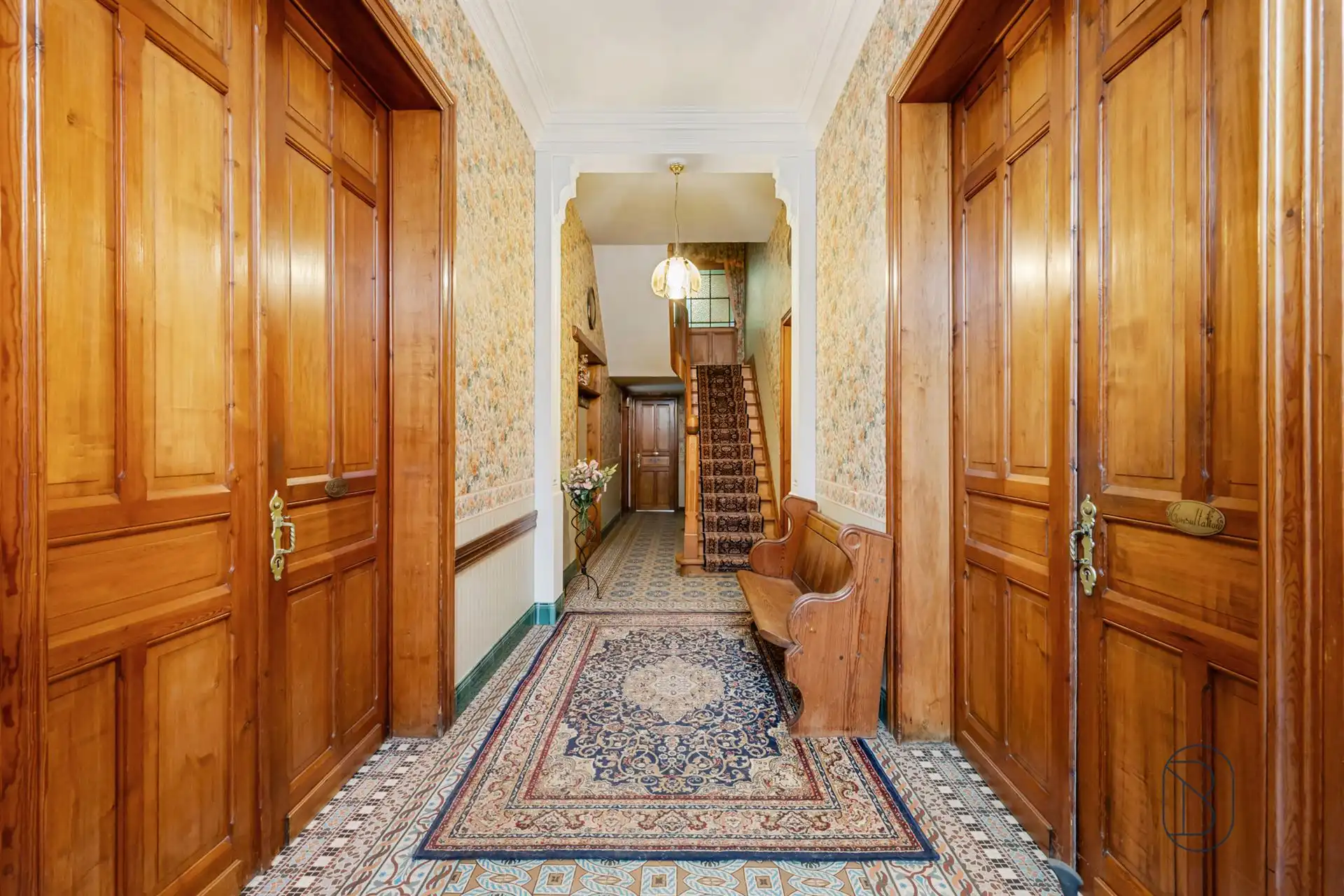 Charmante herenwoning met karakter en mooi potentieel! foto 7