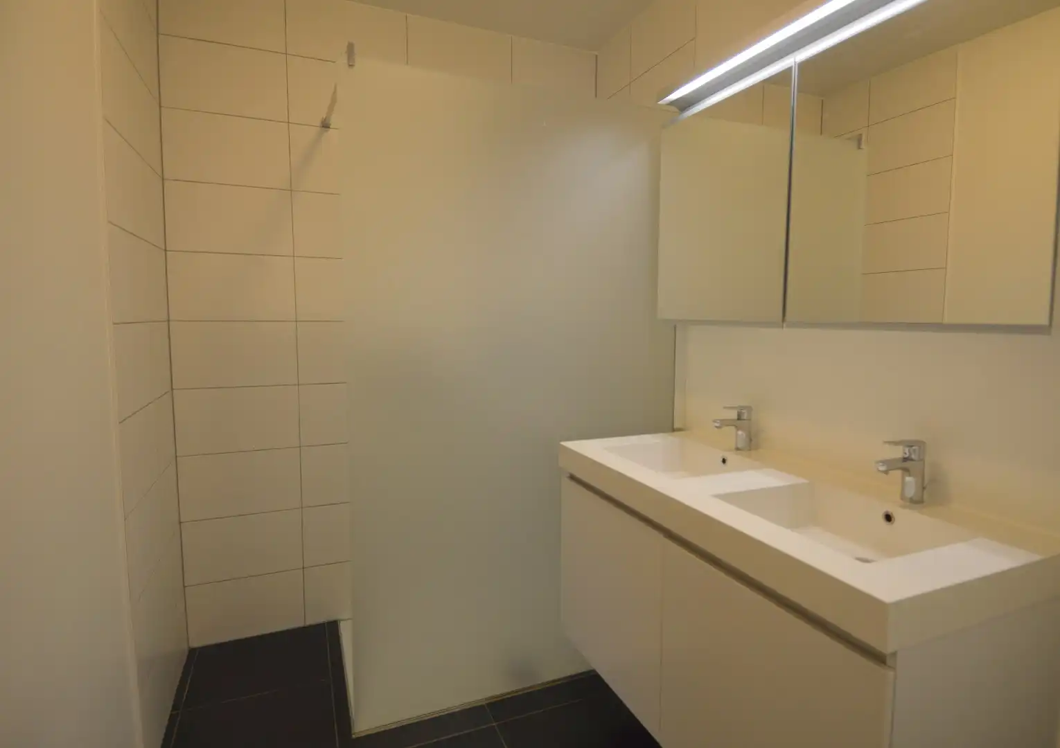 Ruim appartement met 2 slaapkamers, 2 terrassen én garage in het centrum van Harelbeke foto 10