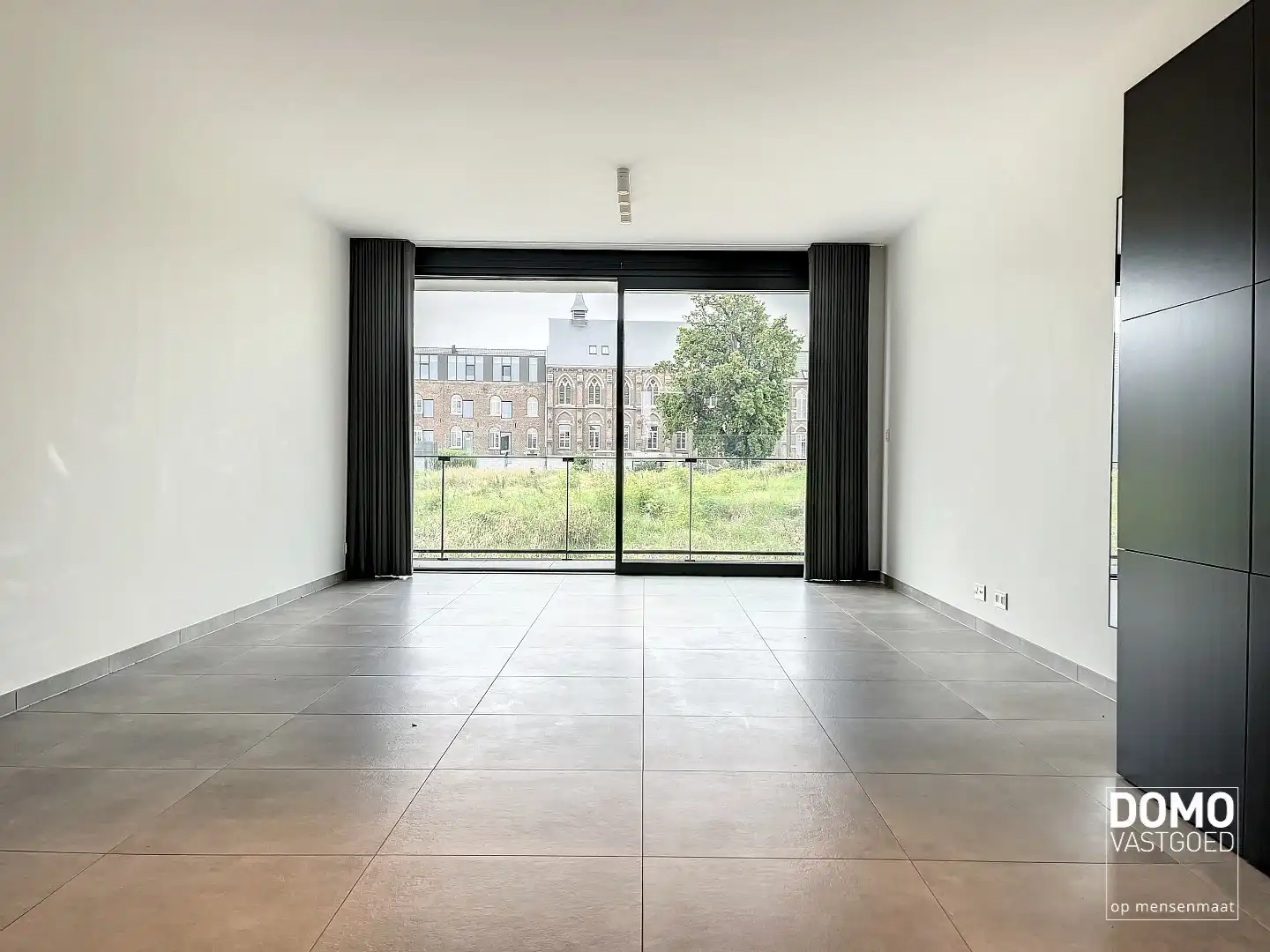MODERN APPARTEMENT MET TERRAS, LIFT EN 2 SLAAPKAMERS IN DIEPENBEEK foto 4
