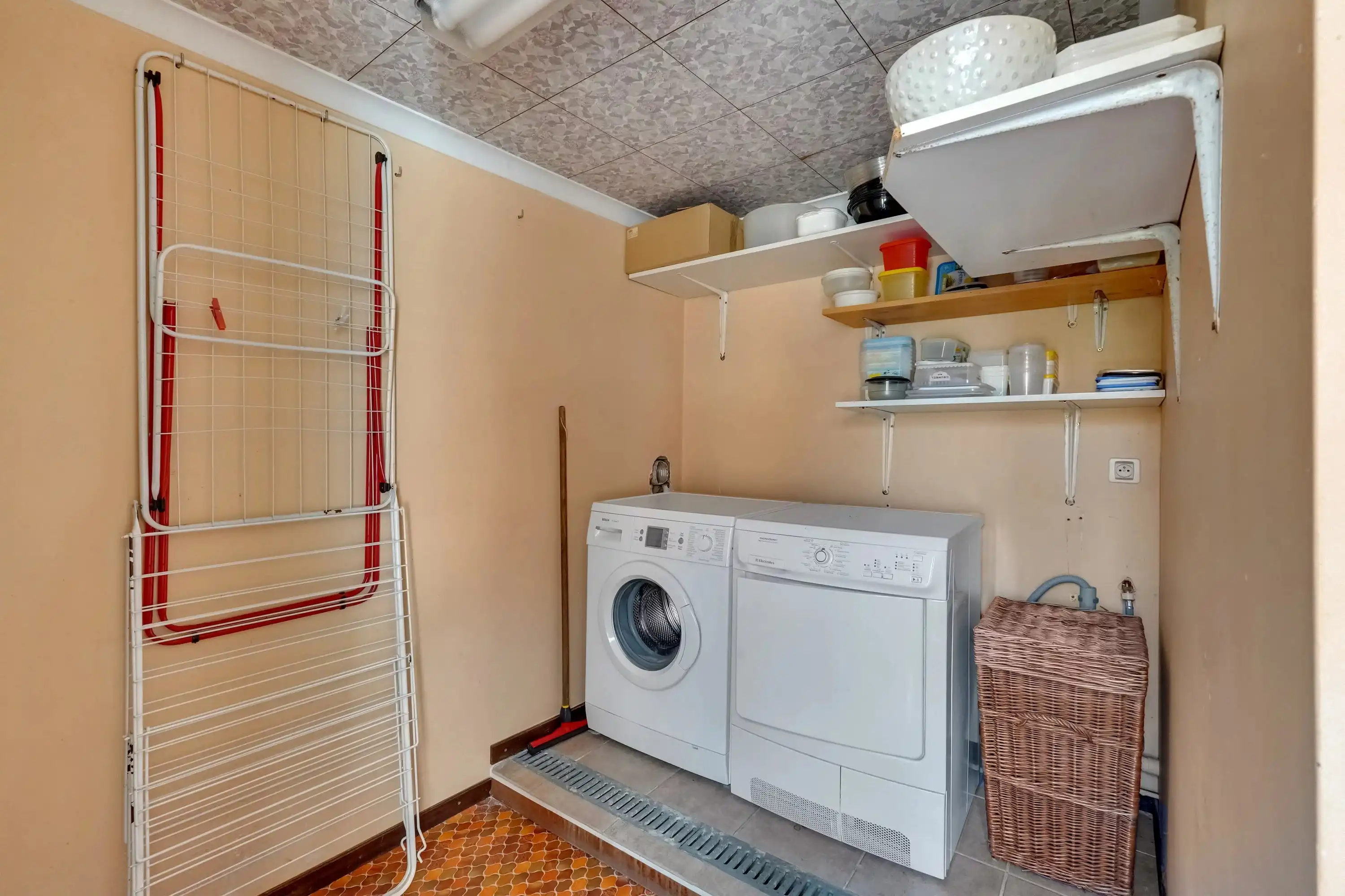 Ruime woning met 5 slaapkamers - zeer geschikt als kangoeroewoning foto 27
