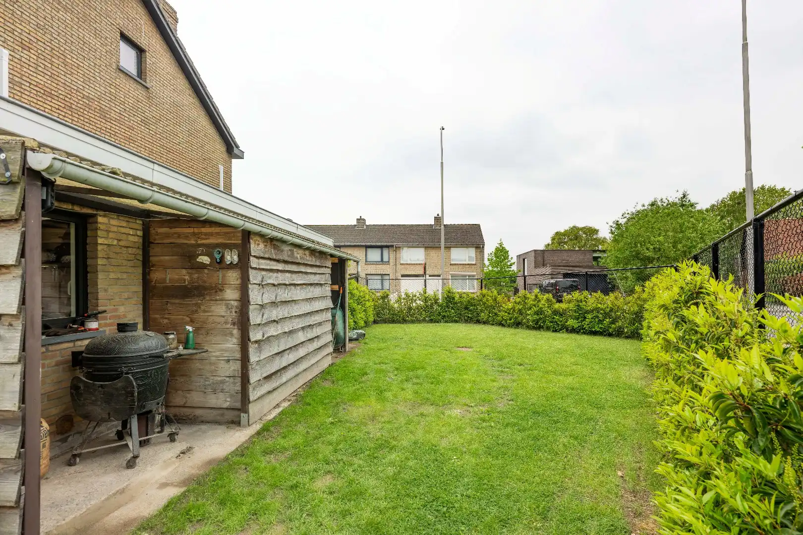 GERENOVEERDE (2021) HALF OPEN BEBOUWING OP 417 m² foto 21