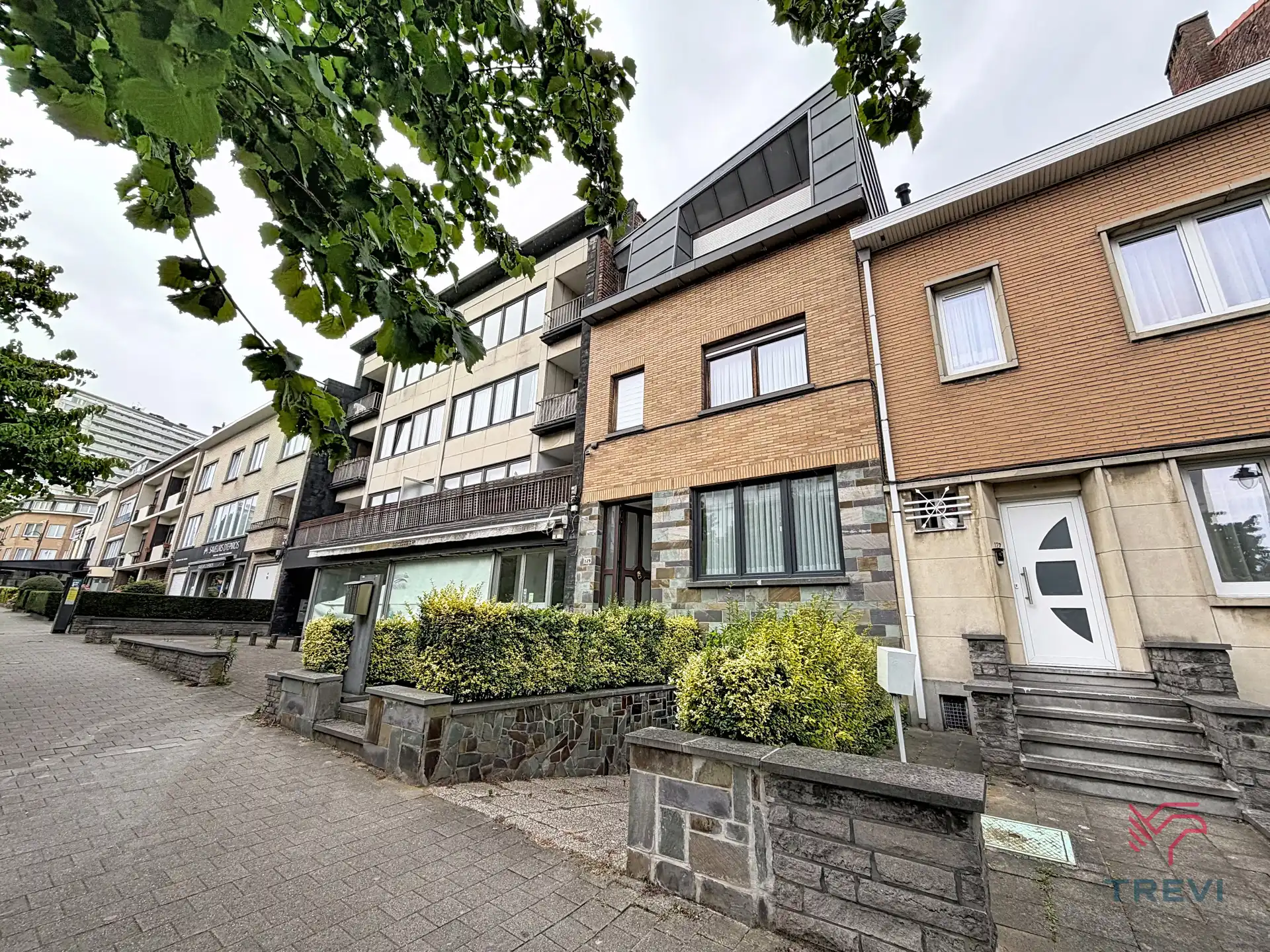 Prachtige woning met 4 slaapkamers, garage en tuin foto 15