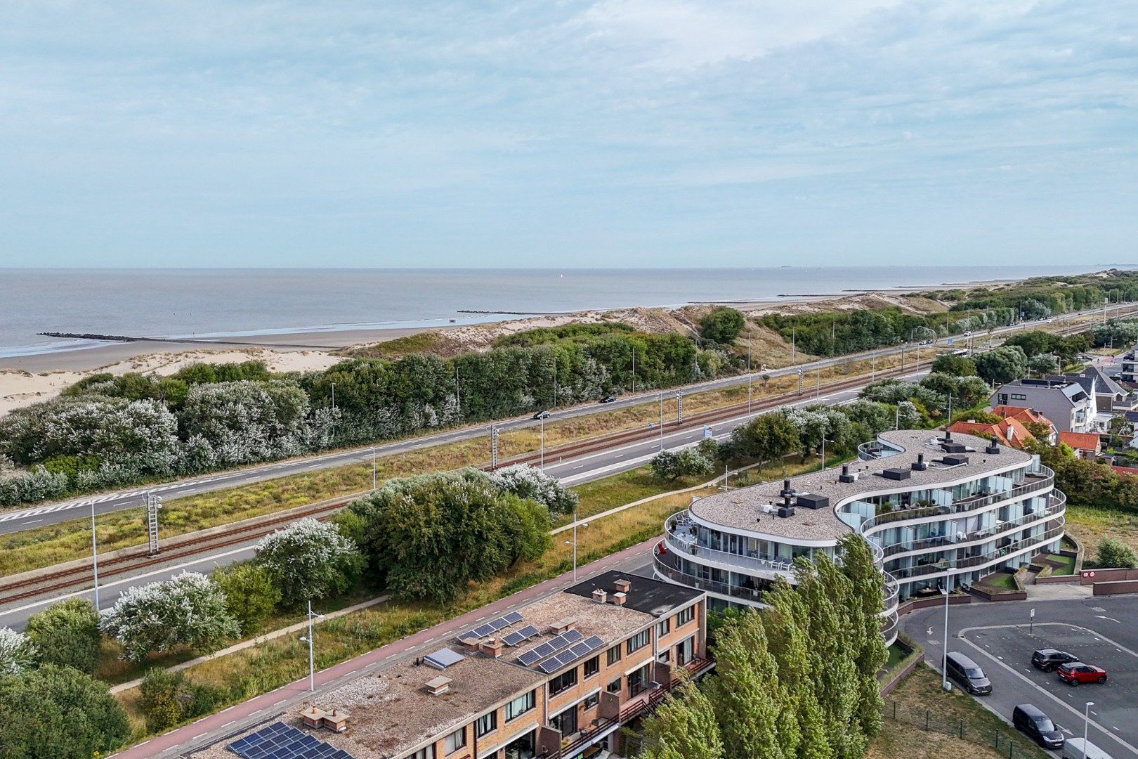Penthouse met royaal terras en uniek zicht op de duinen foto 32