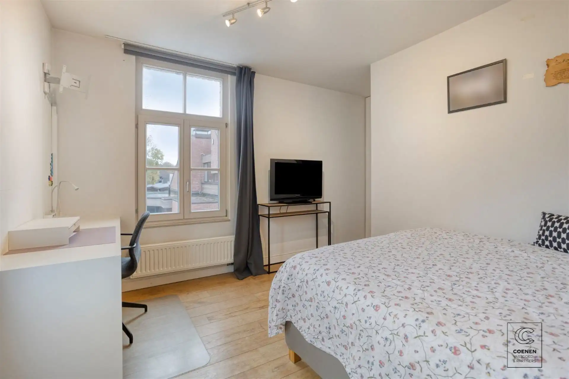 Prachtige woning met bew. opp. van 302 m² met tuin en zwembad  foto 12