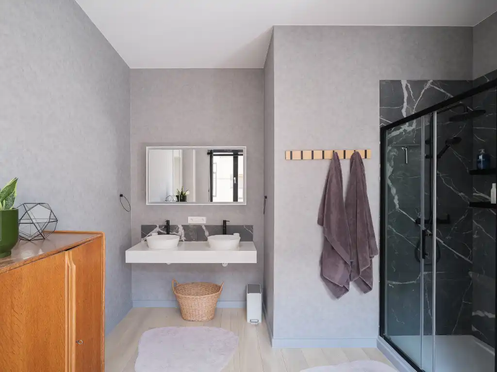 Karaktervol gerenoveerde gezinswoning (232 m²) met onder meer vijf slaapkamers. foto 17