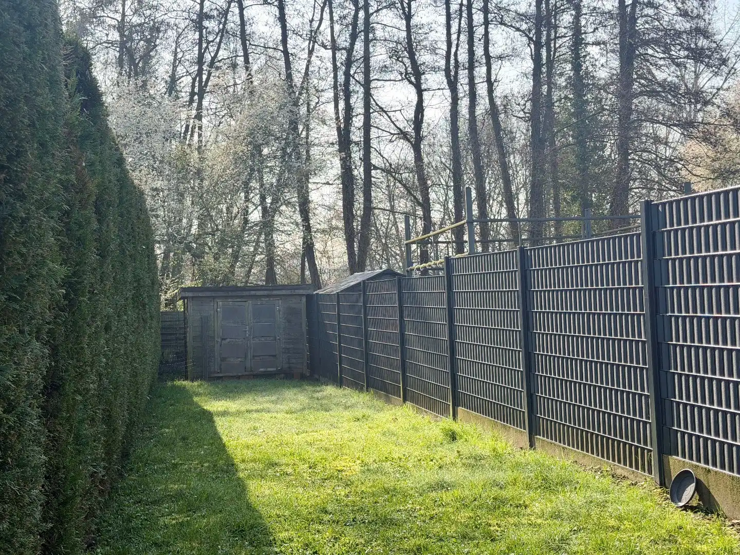 Instapklare rijwoning met tuin, terras en veranda in Wervik  foto 12