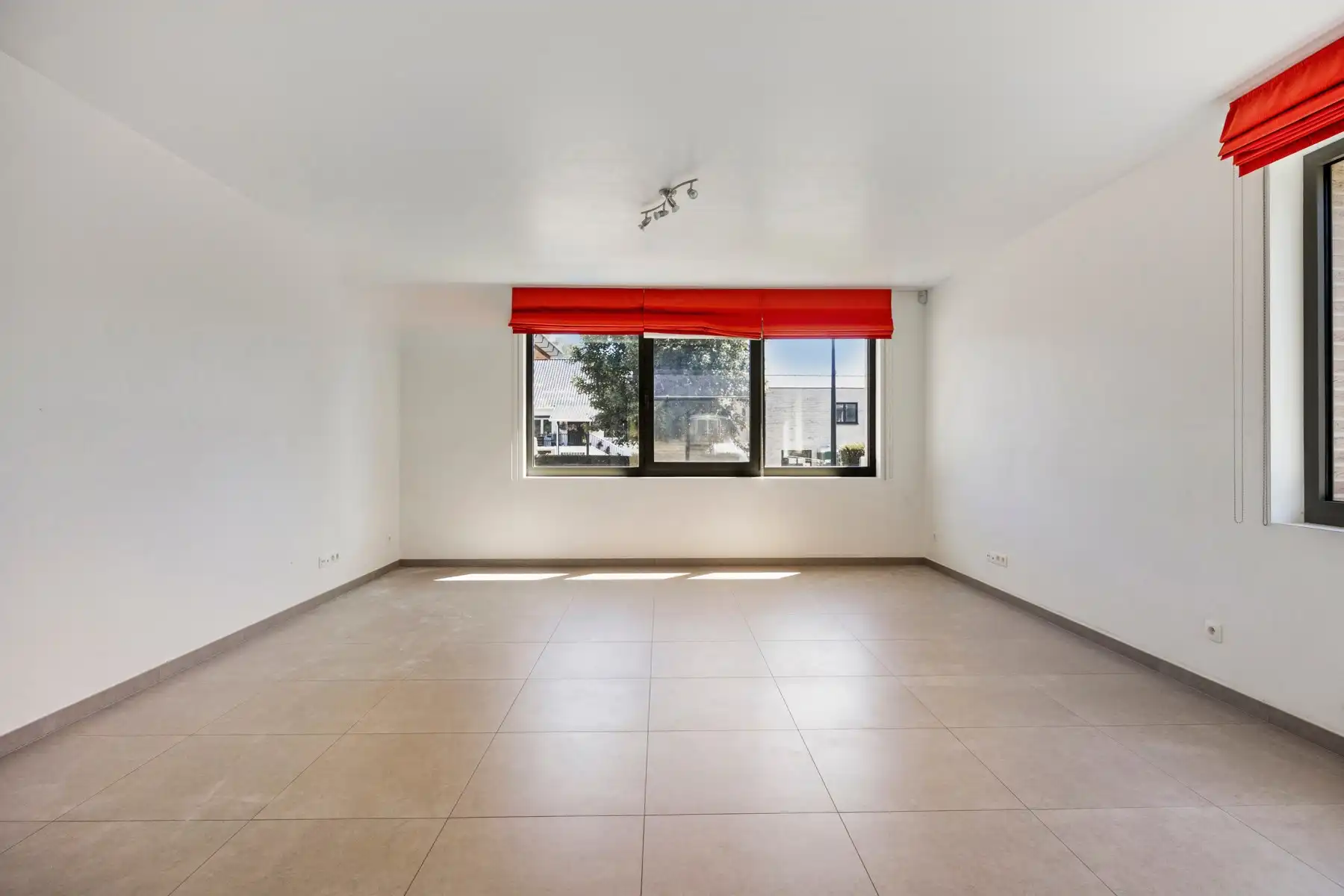 Ruime energiezuinige en instapklare villa in Wemmel foto 7