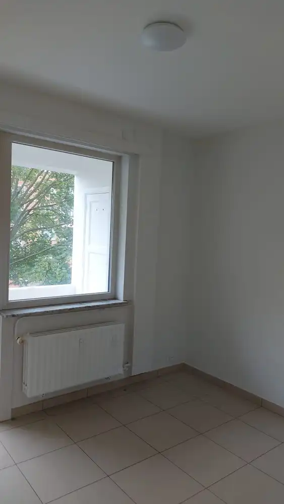 Mooi, gerenoveerd twee-slaapkamerappartement op het tweede verdiep foto 7