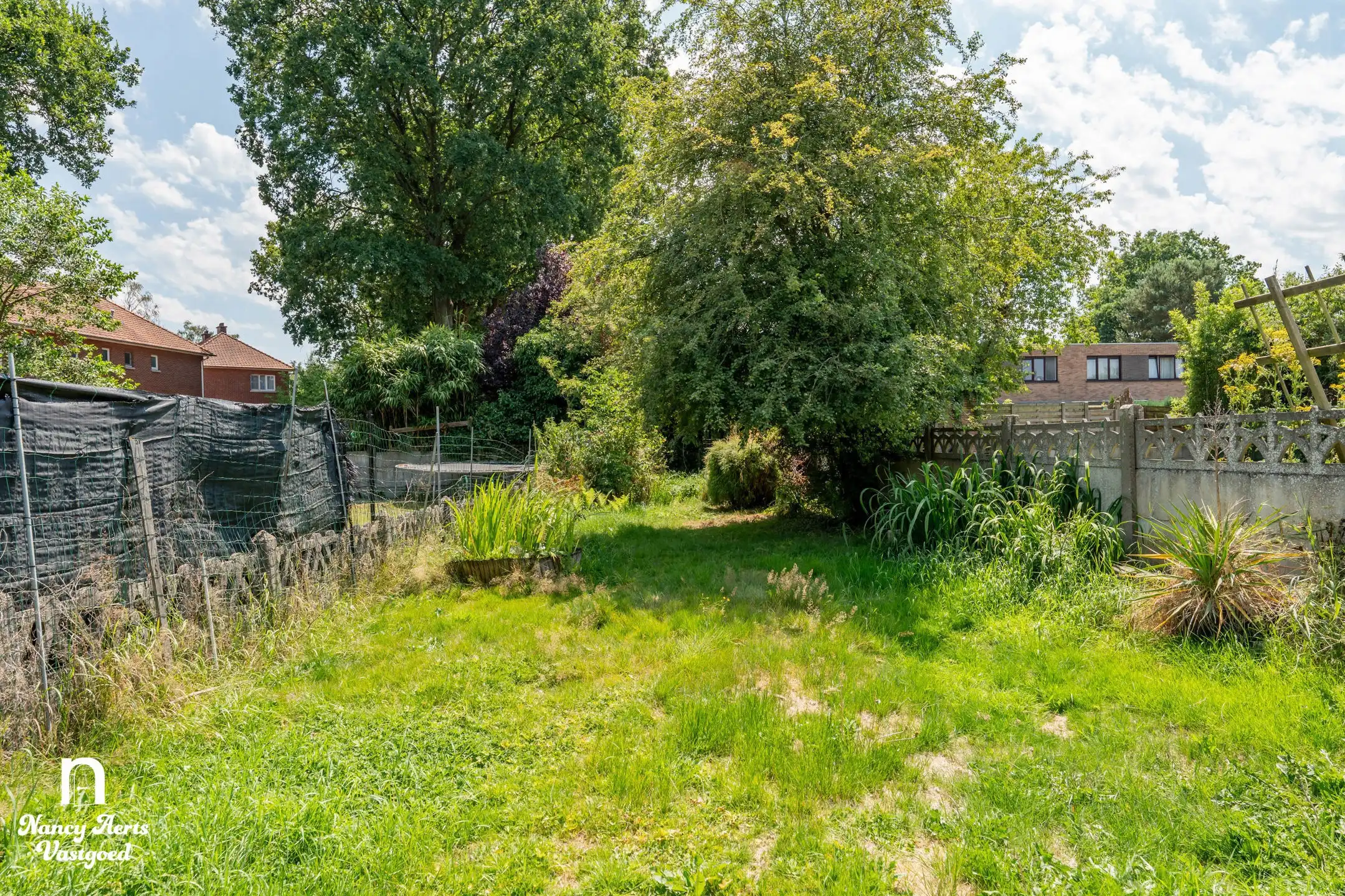 Karaktervolle renovatiewoning met tuin veel potentieel foto 16