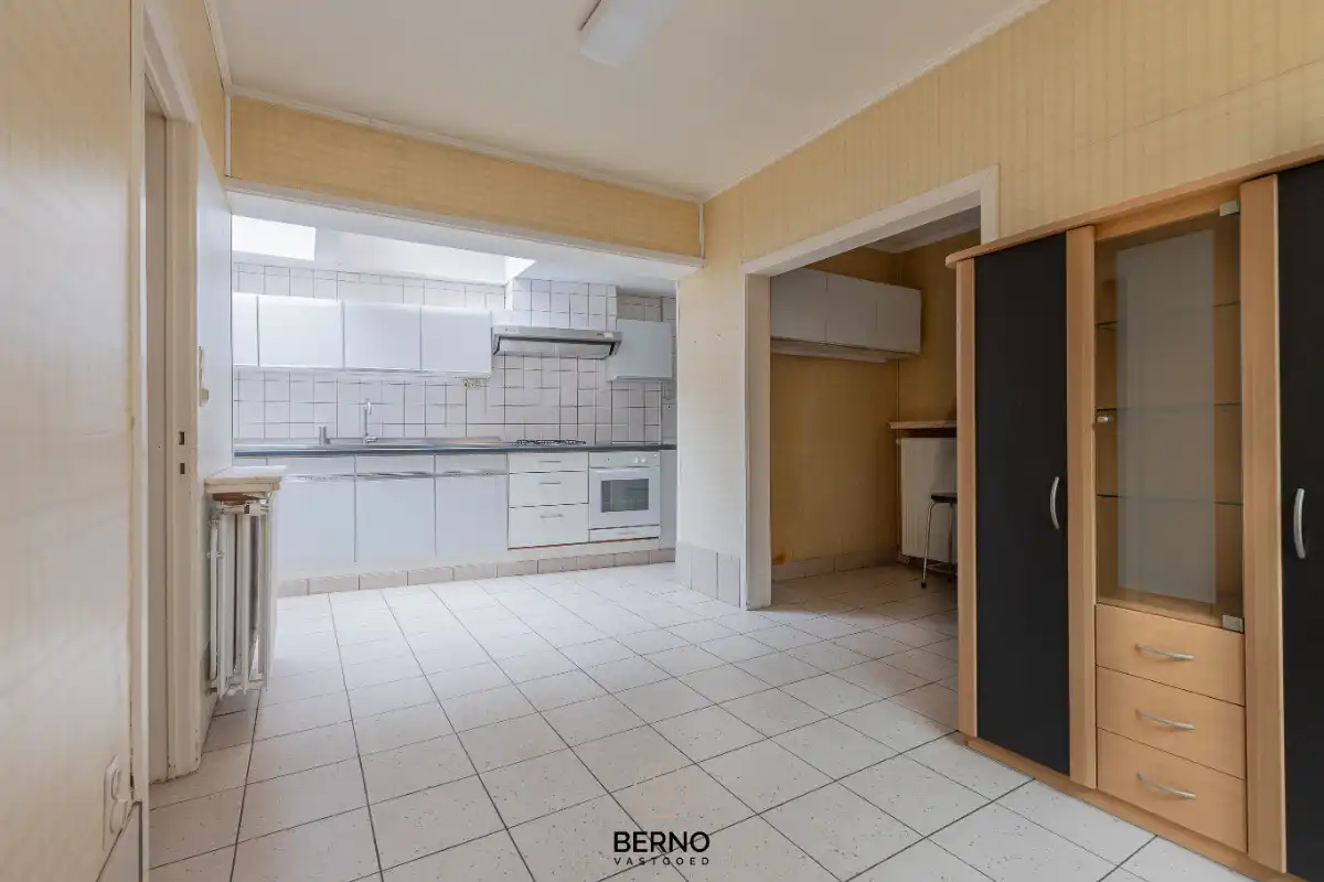 Woning met polyvalente benedenruimte foto 16