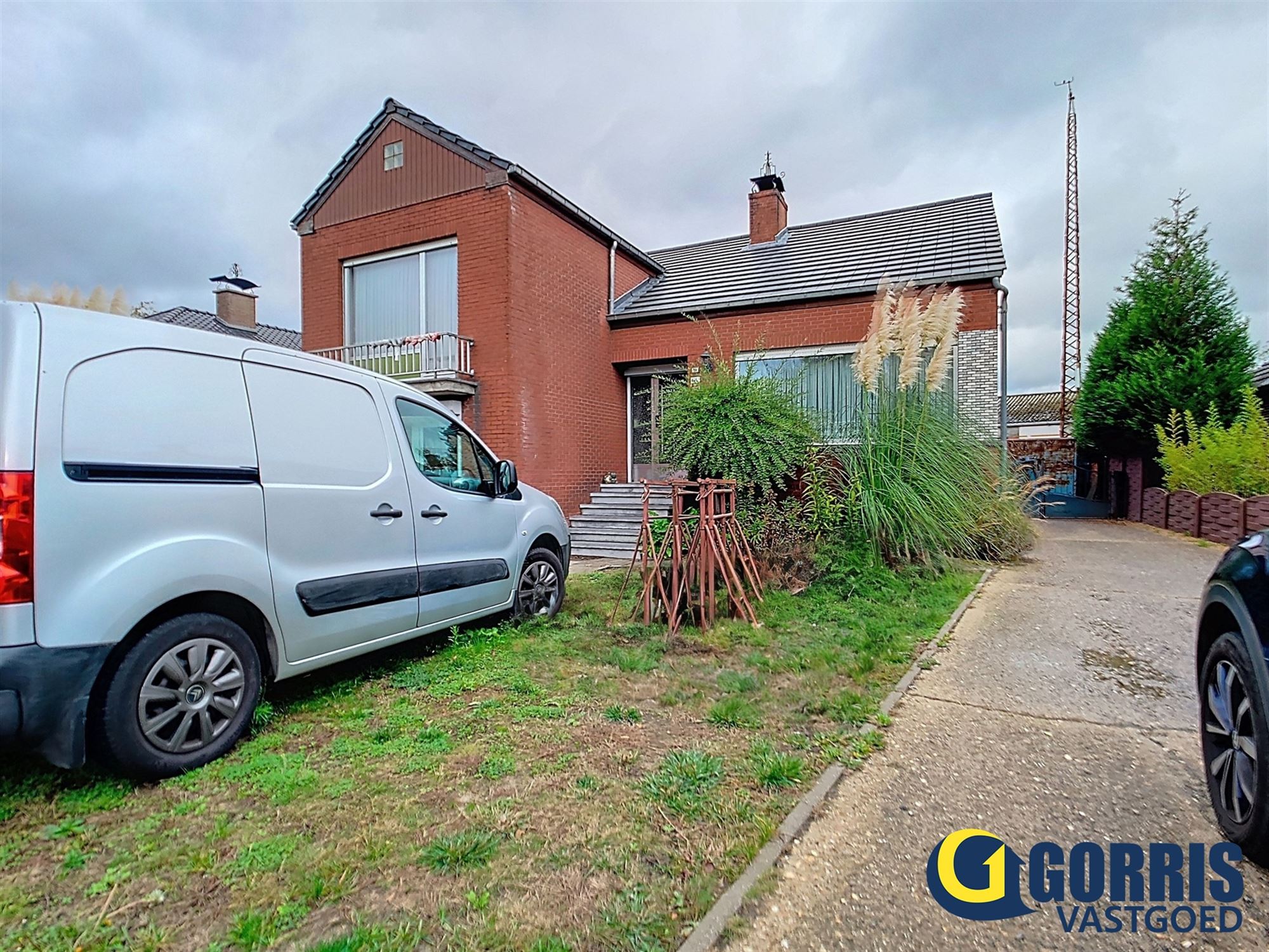 Huis met 4 slaapkamers foto {{pictureIndex}}