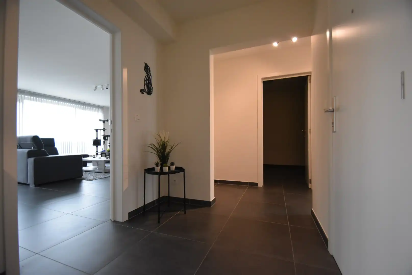 *** IN OPTIE **** Knap ingericht  en ruim appartement met 2 slaapkamers en groot terras foto 5